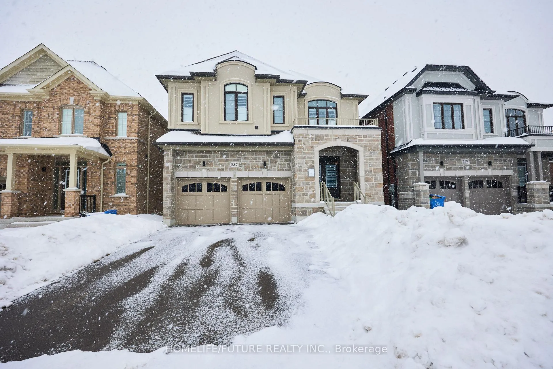 Photo 1 of 357 Danny Wheeler Boulevard, Georgina, Keswick North — HOMEH