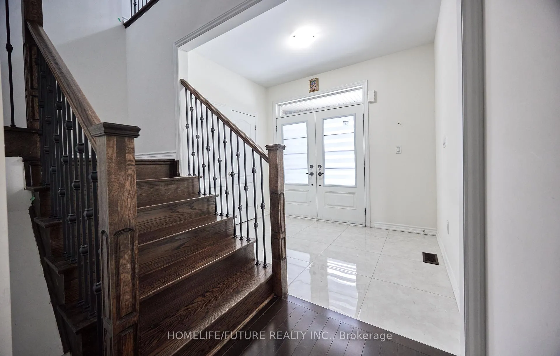 Photo 7 of 357 Danny Wheeler Boulevard, Georgina, Keswick North — HOMEH