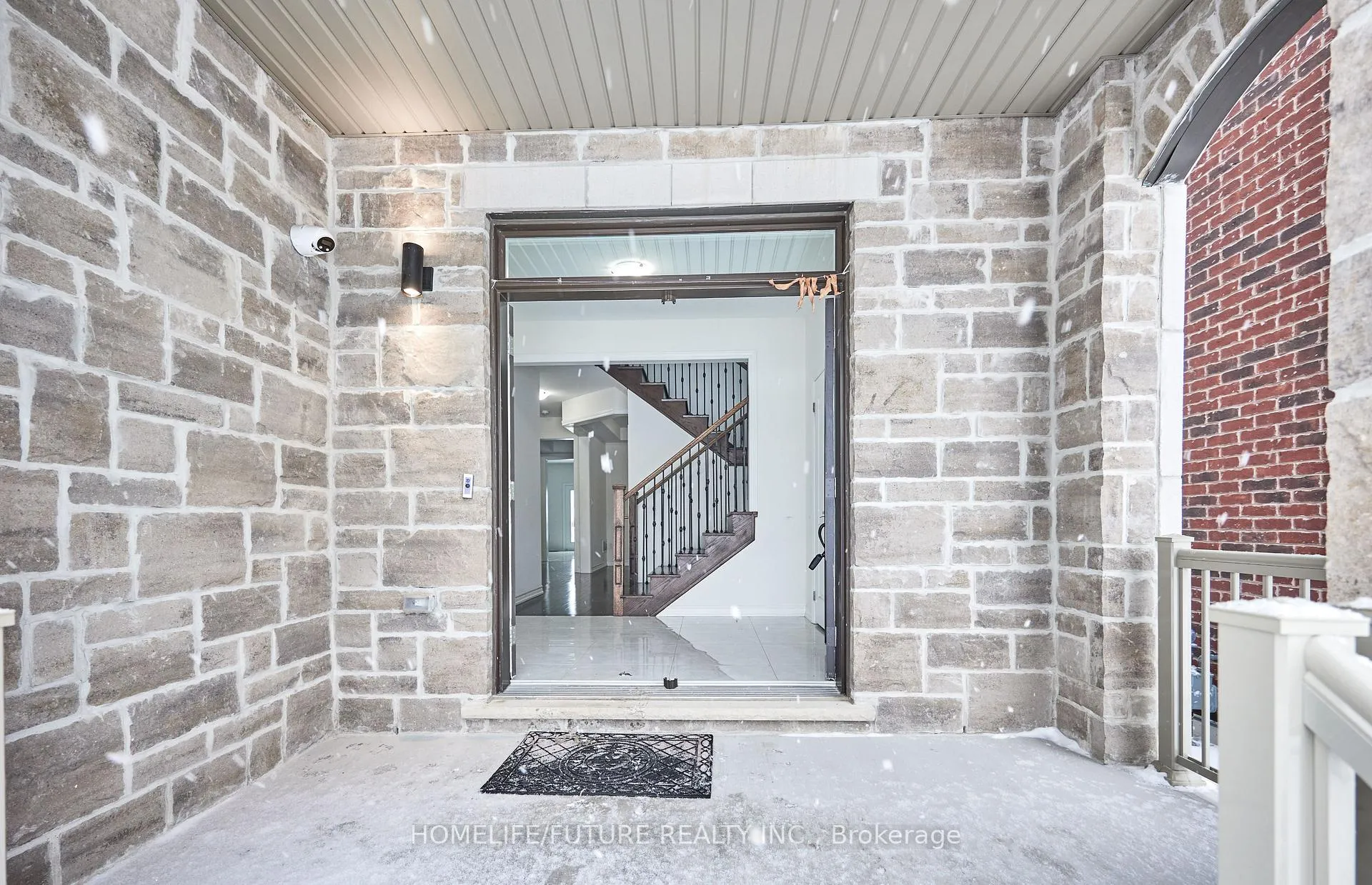 Photo 8 of 357 Danny Wheeler Boulevard, Georgina, Keswick North — HOMEH