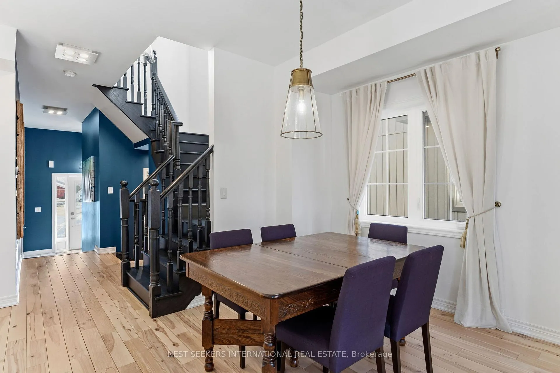 Photo 4 of 22 Forest Heights Crescent, Orillia — HOMEH