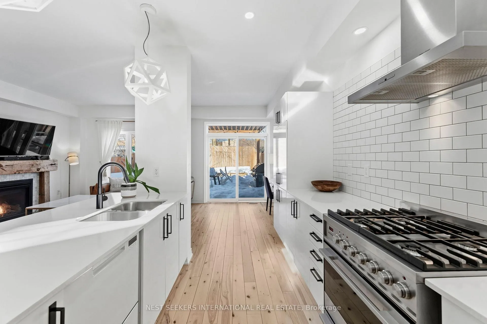Photo 10 of 22 Forest Heights Crescent, Orillia — HOMEH