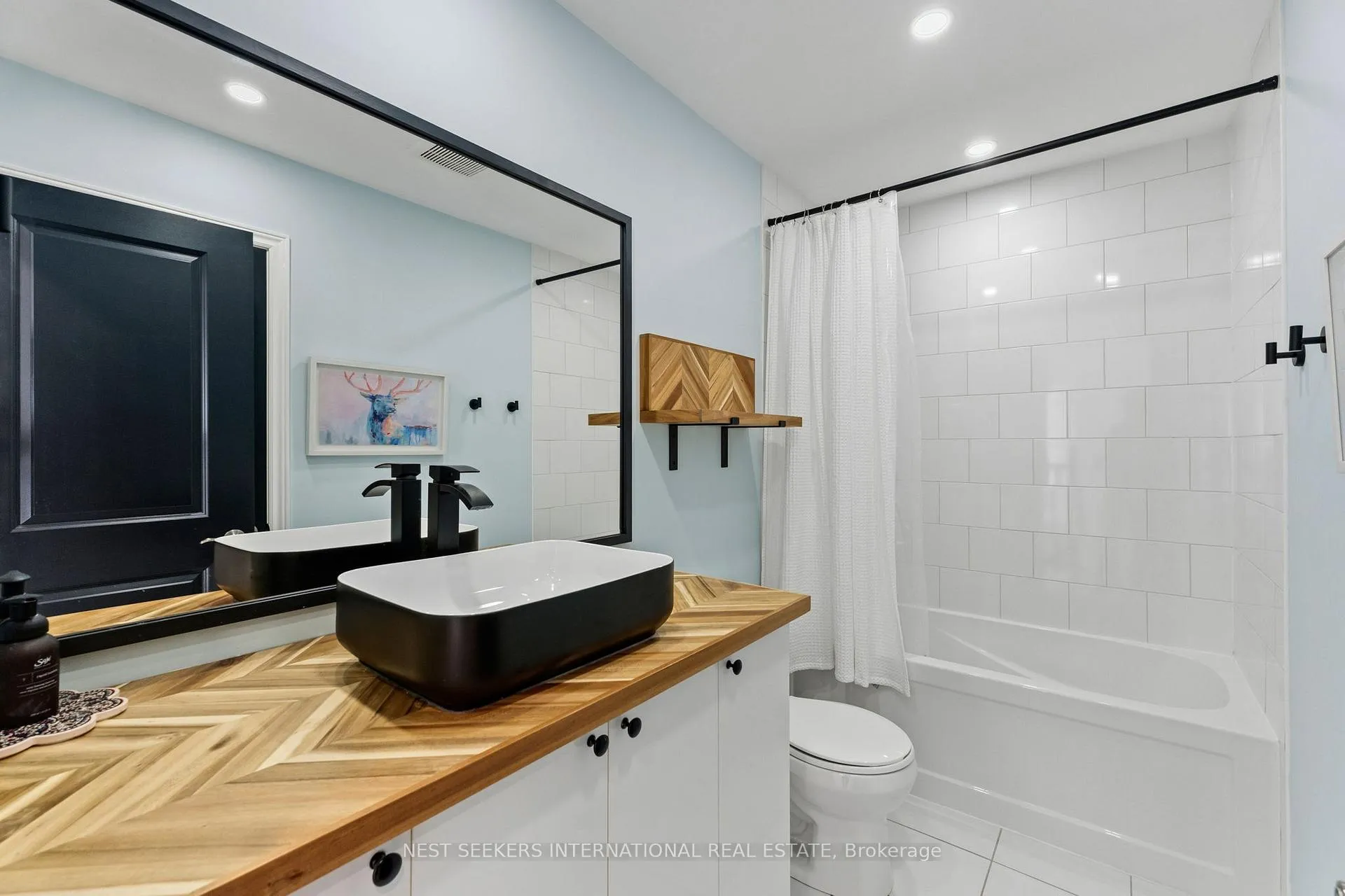 Photo 23 of 22 Forest Heights Crescent, Orillia — HOMEH