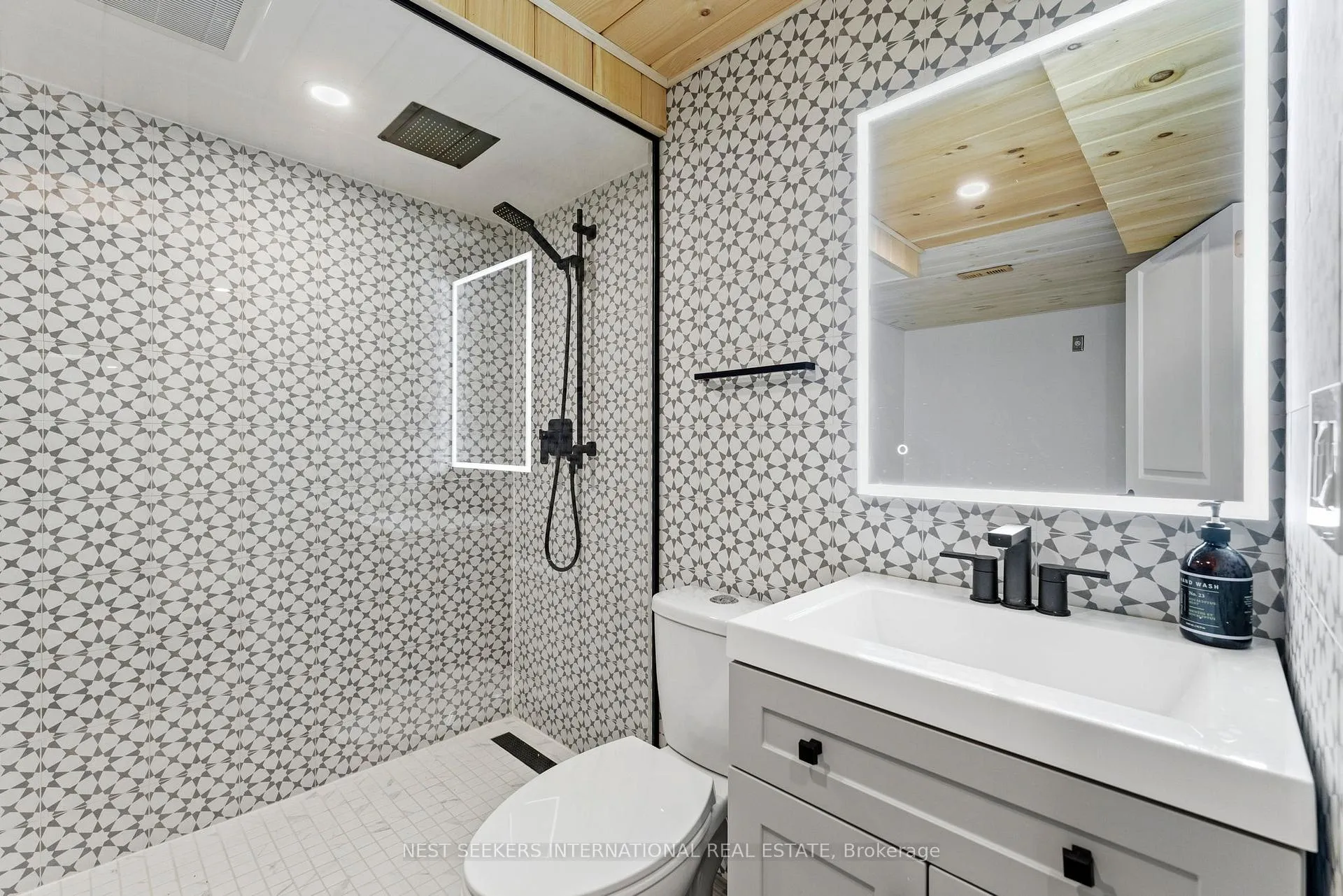 Photo 36 of 22 Forest Heights Crescent, Orillia — HOMEH