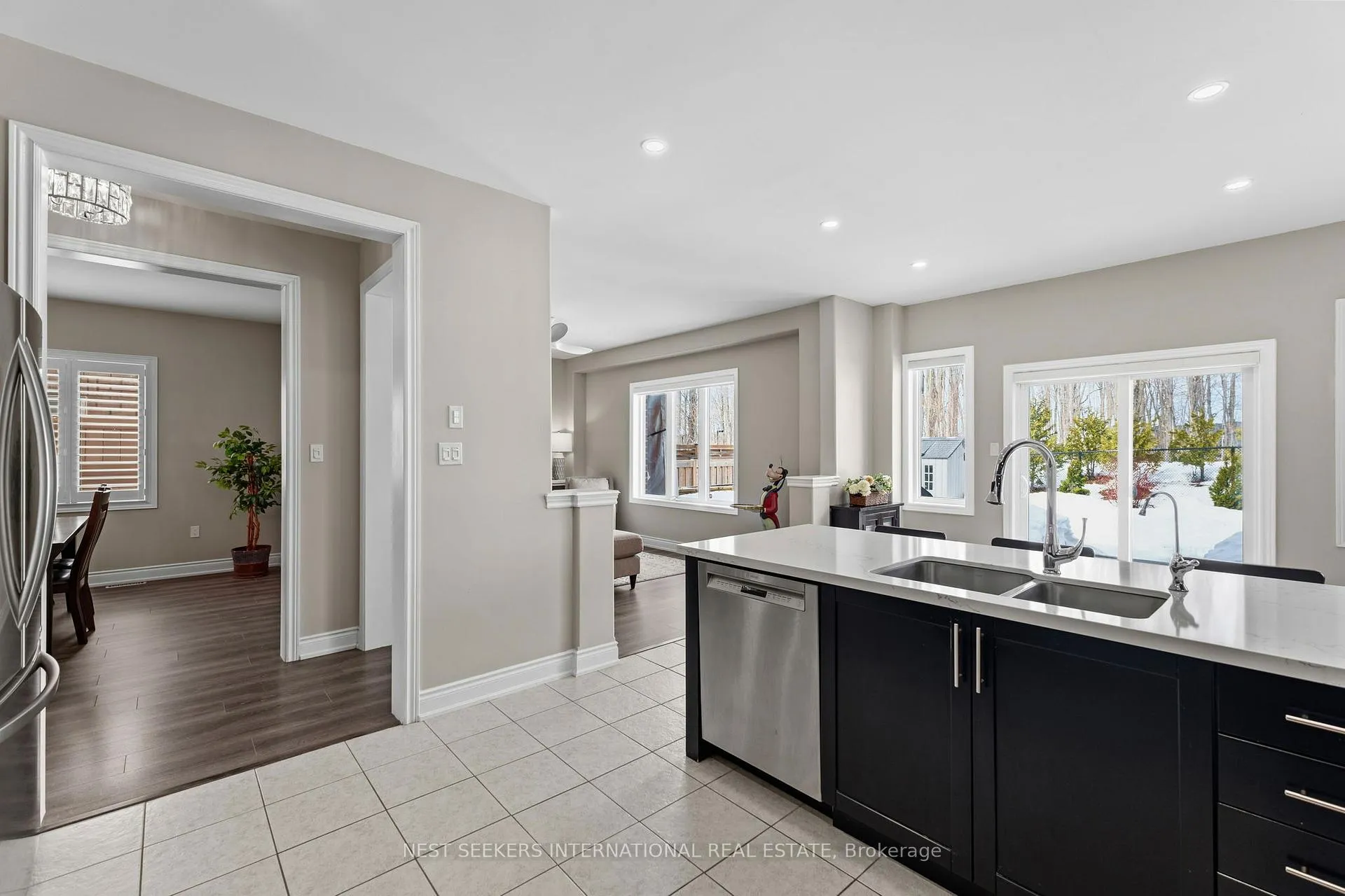 Photo 11 of 2998 Annalysse Drive, Orillia — HOMEH