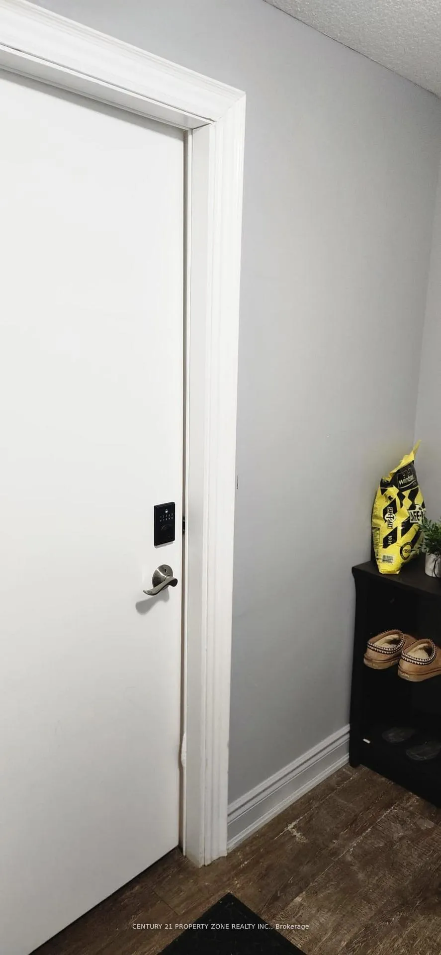 Photo 18 of Unit Bsmt, 23 Royal West Drive, Brampton, Credit Valley — HOMEH