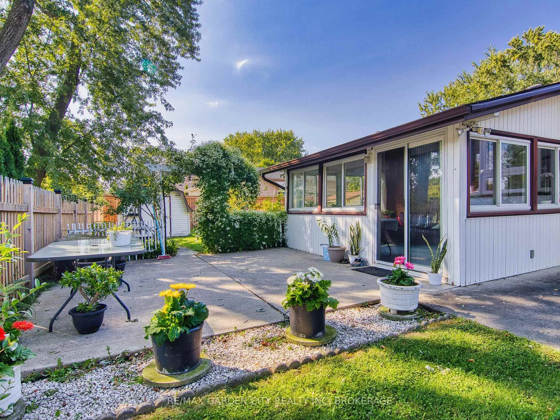 Photo 5 of 4095 Montcalm Crescent, Niagara Falls, Chippawa — HOMEH
