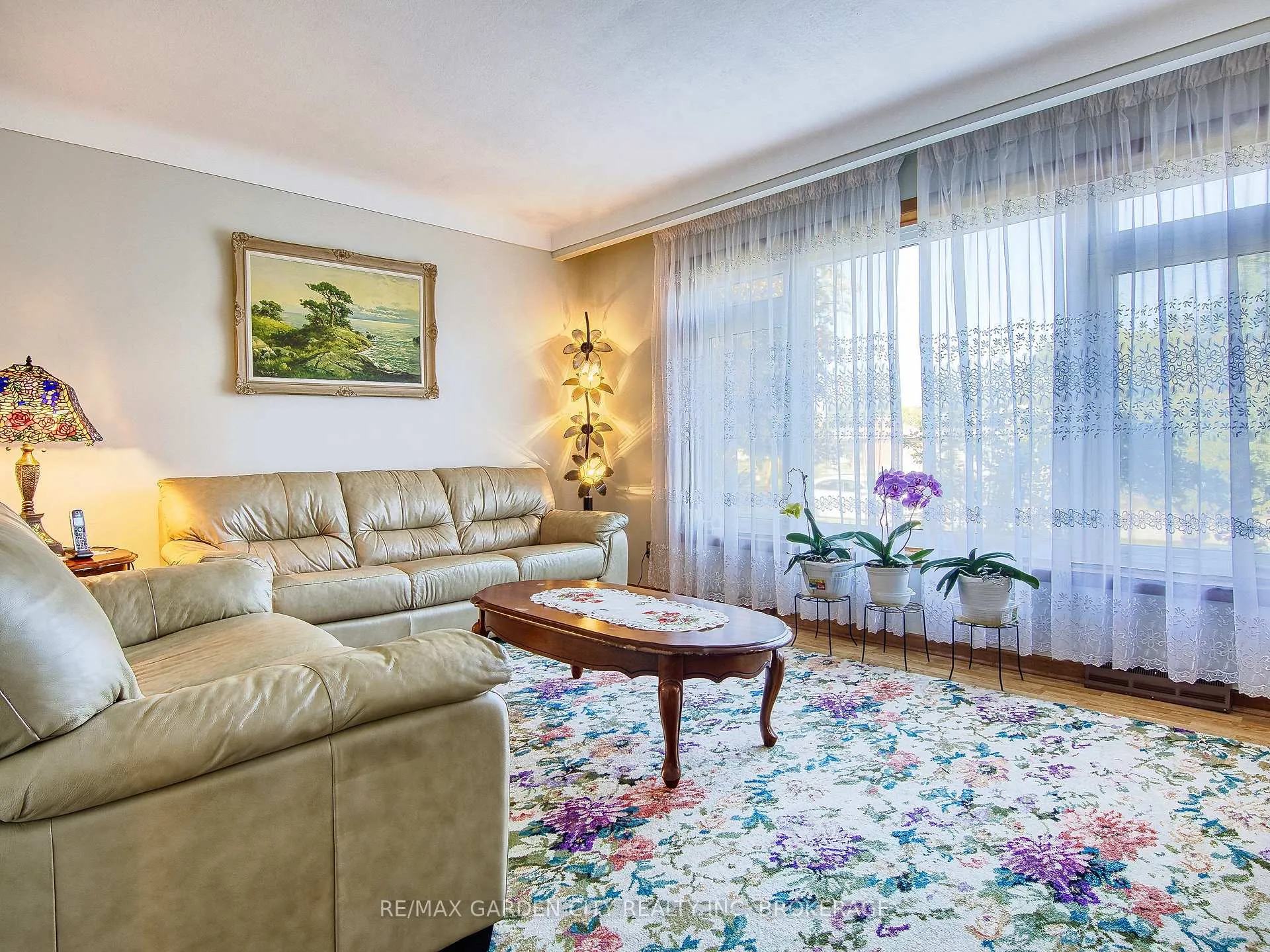 Photo 10 of 4095 Montcalm Crescent, Niagara Falls, Chippawa — HOMEH