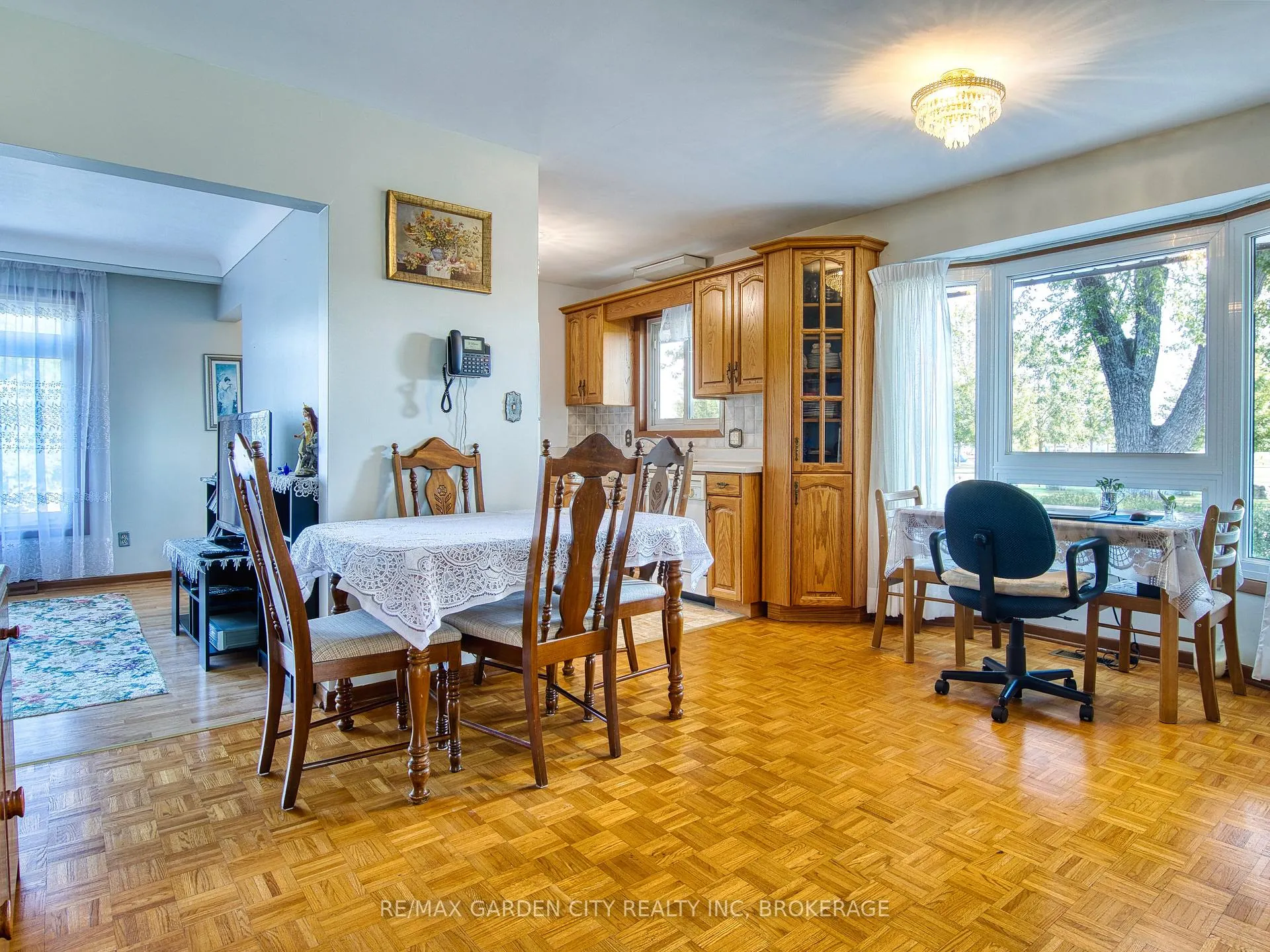 Photo 12 of 4095 Montcalm Crescent, Niagara Falls, Chippawa — HOMEH