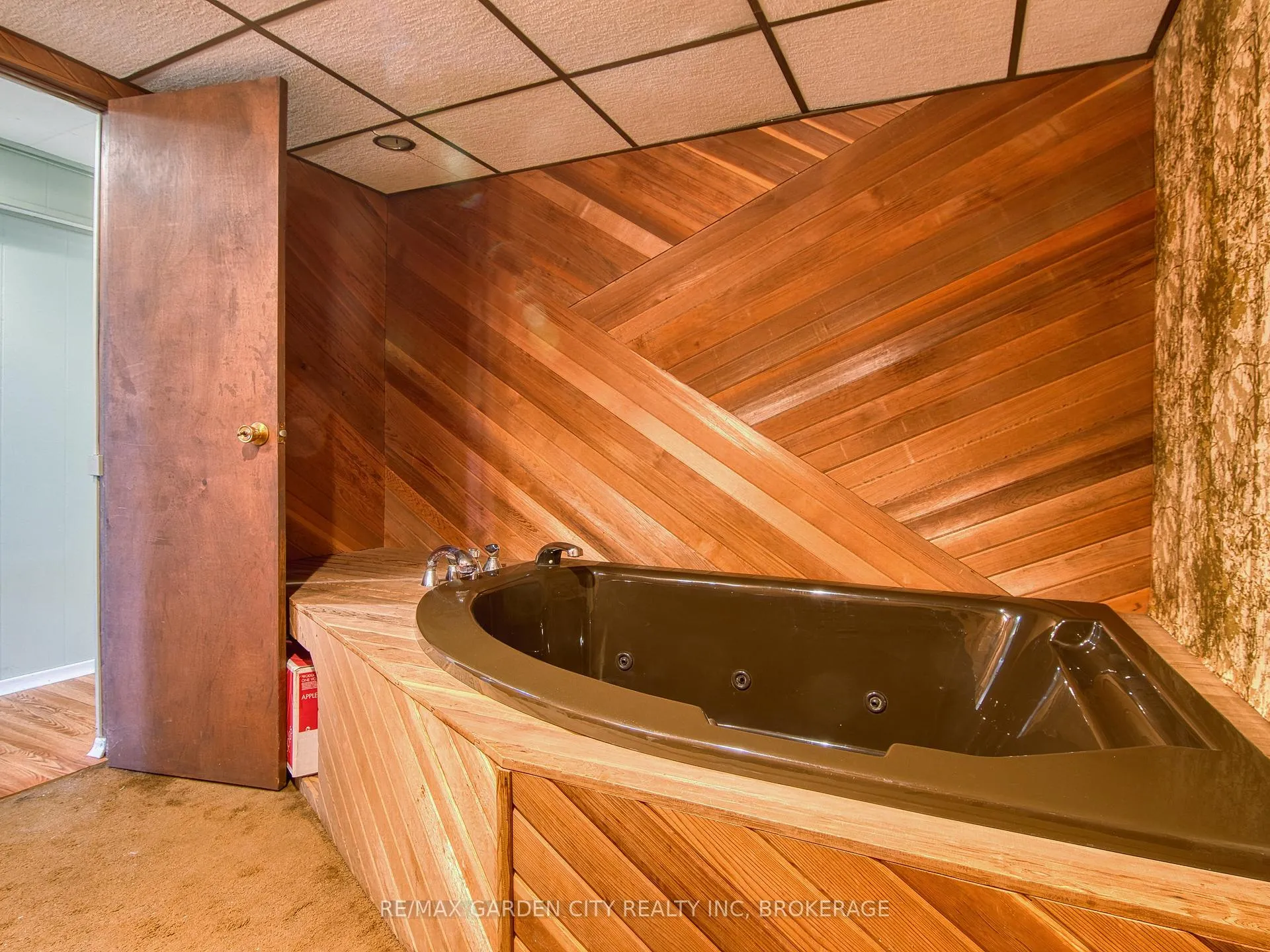 Photo 26 of 4095 Montcalm Crescent, Niagara Falls, Chippawa — HOMEH