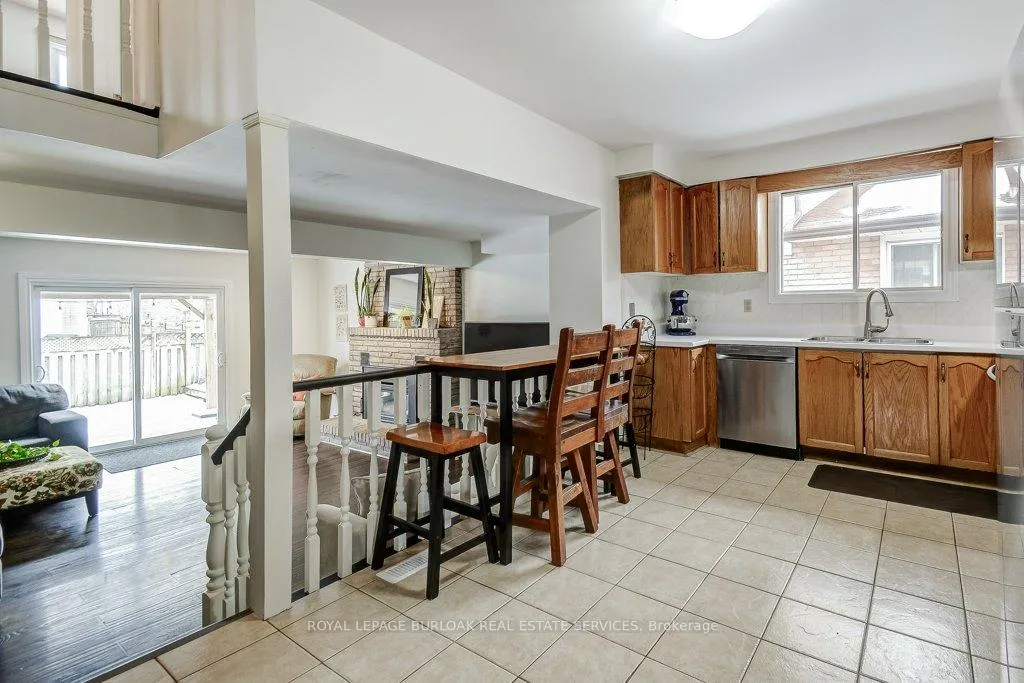 Photo 9 of 448 Rexford Drive, Hamilton, Randall — HOMEH