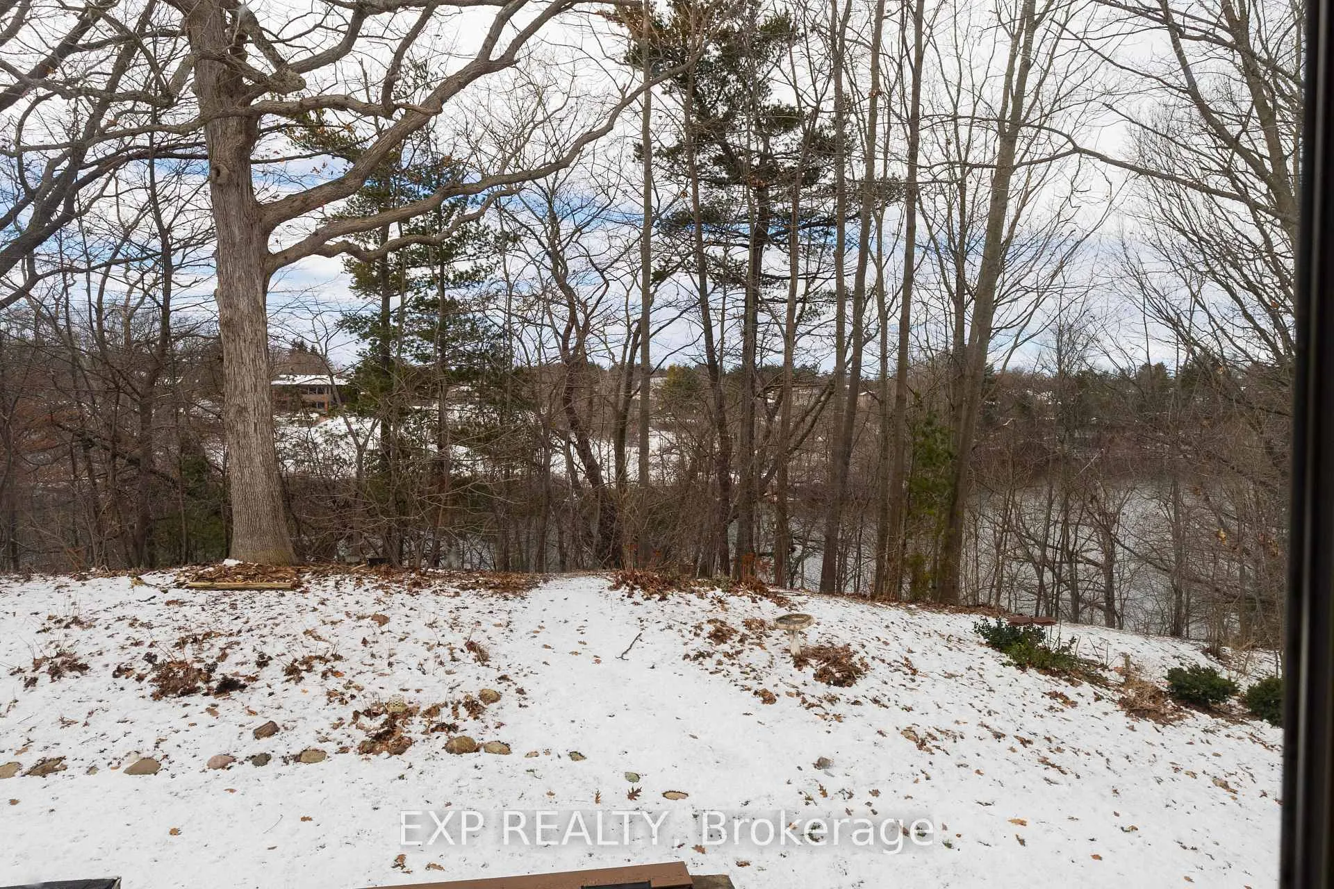Photo 3 of 122 Parkview Drive, Thames Centre, Dorchester — HOMEH
