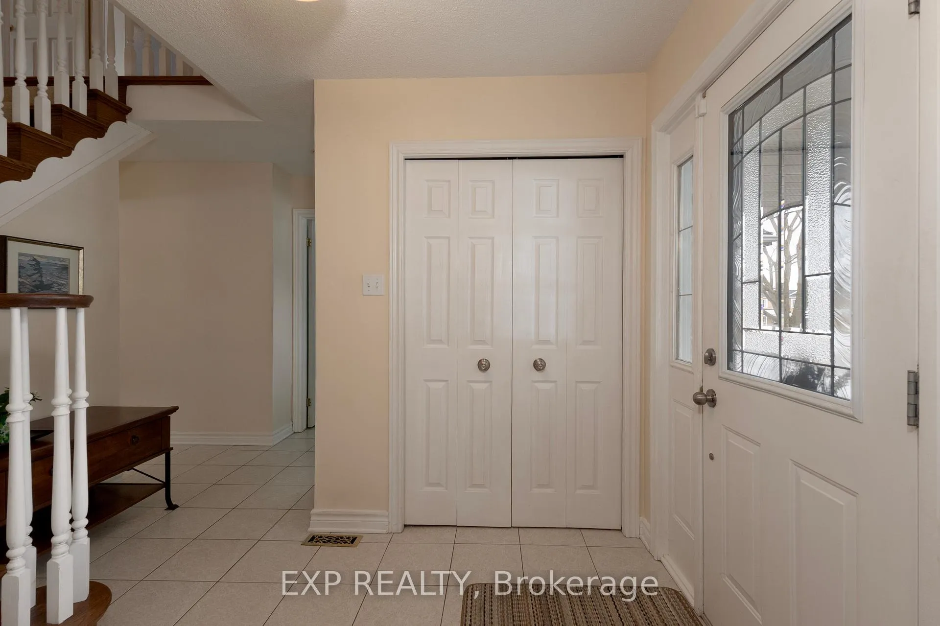 Photo 5 of 122 Parkview Drive, Thames Centre, Dorchester — HOMEH