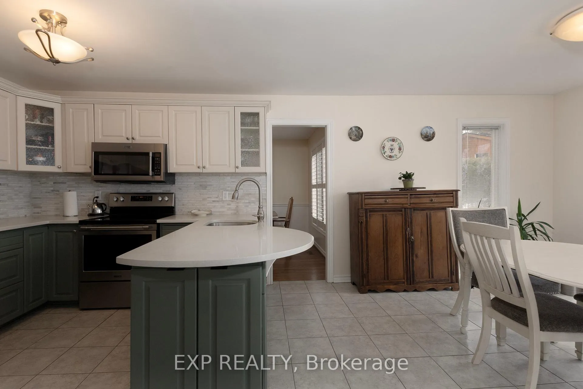 Photo 11 of 122 Parkview Drive, Thames Centre, Dorchester — HOMEH