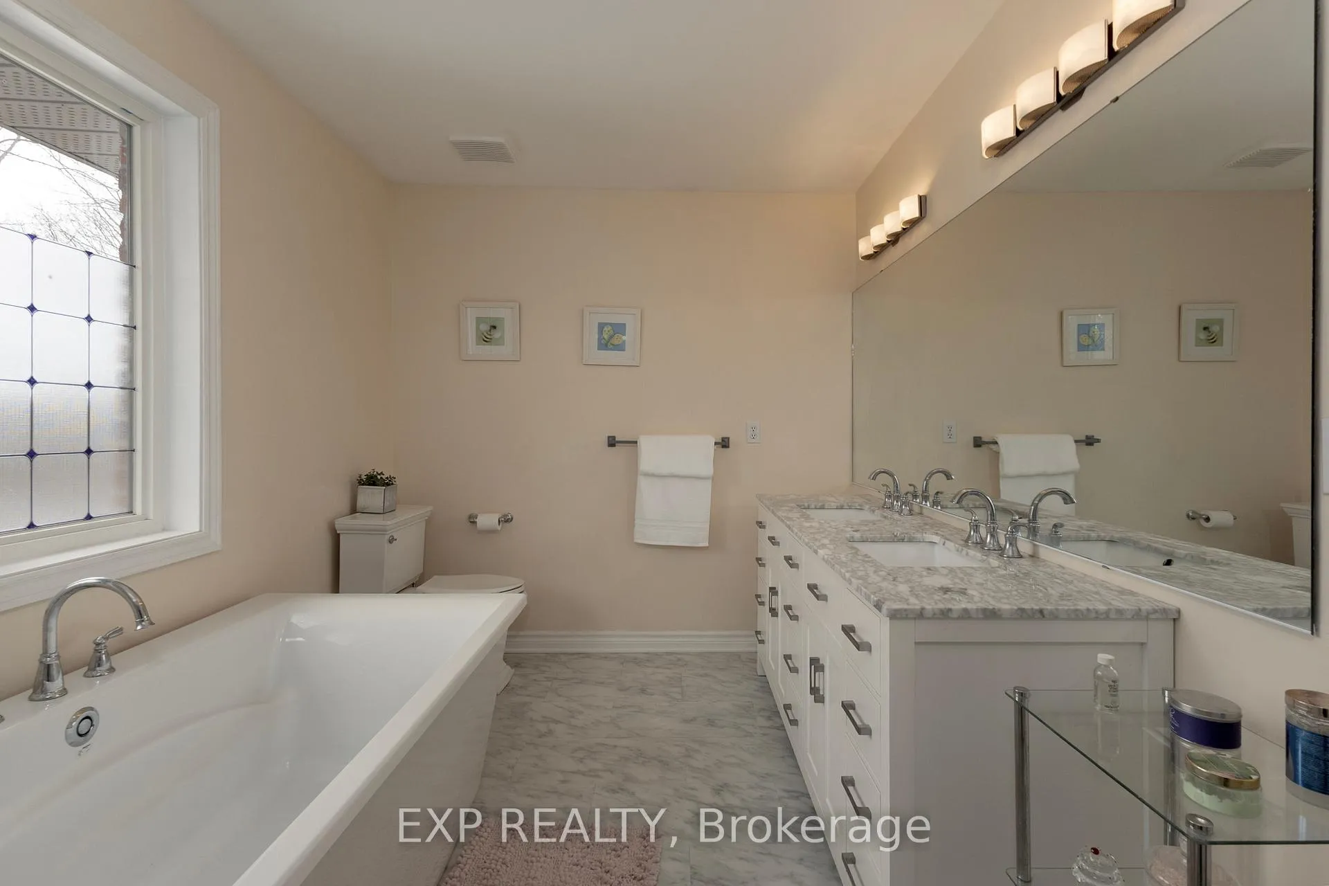 Photo 25 of 122 Parkview Drive, Thames Centre, Dorchester — HOMEH
