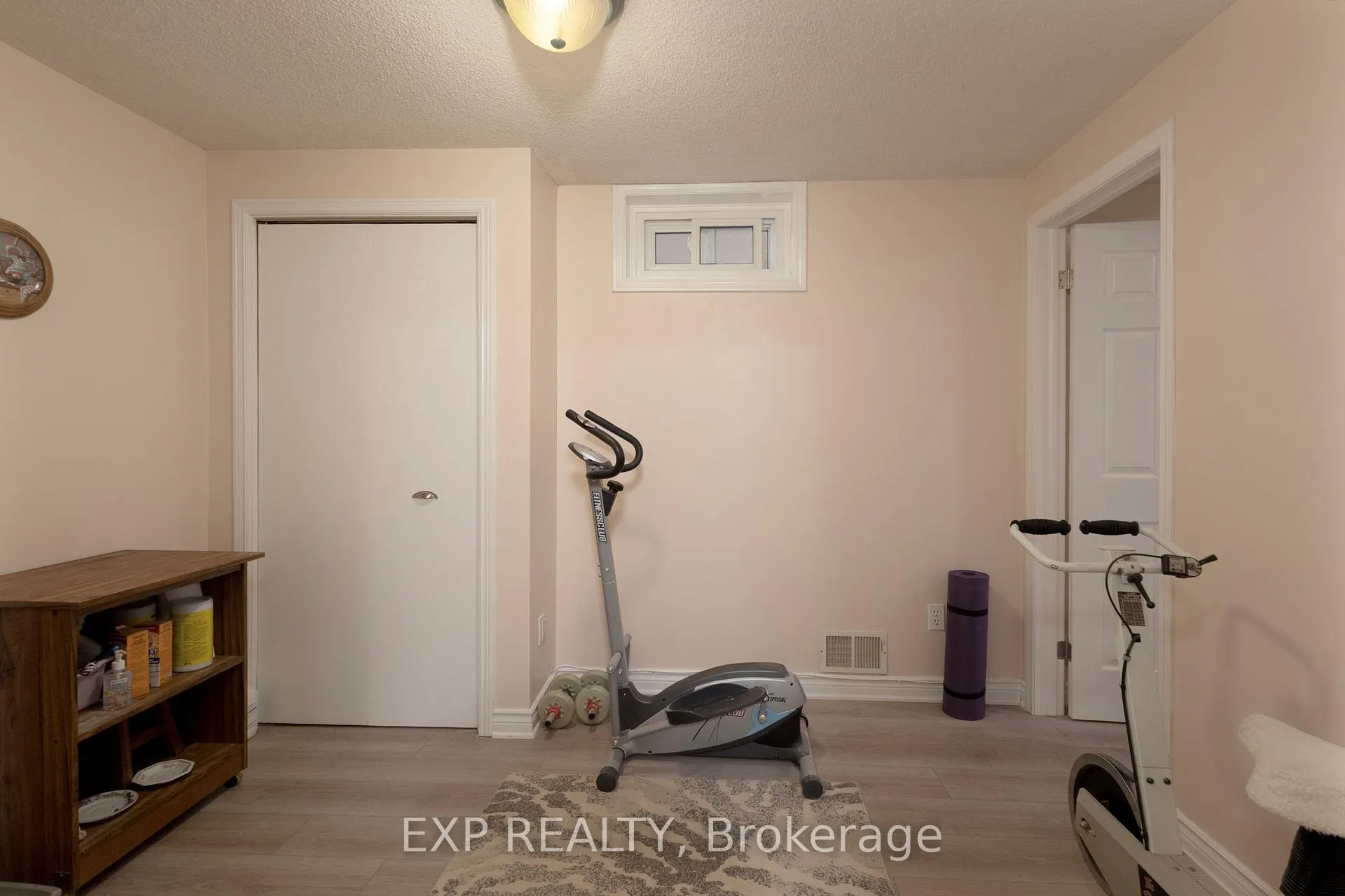 Photo 42 of 122 Parkview Drive, Thames Centre, Dorchester — HOMEH