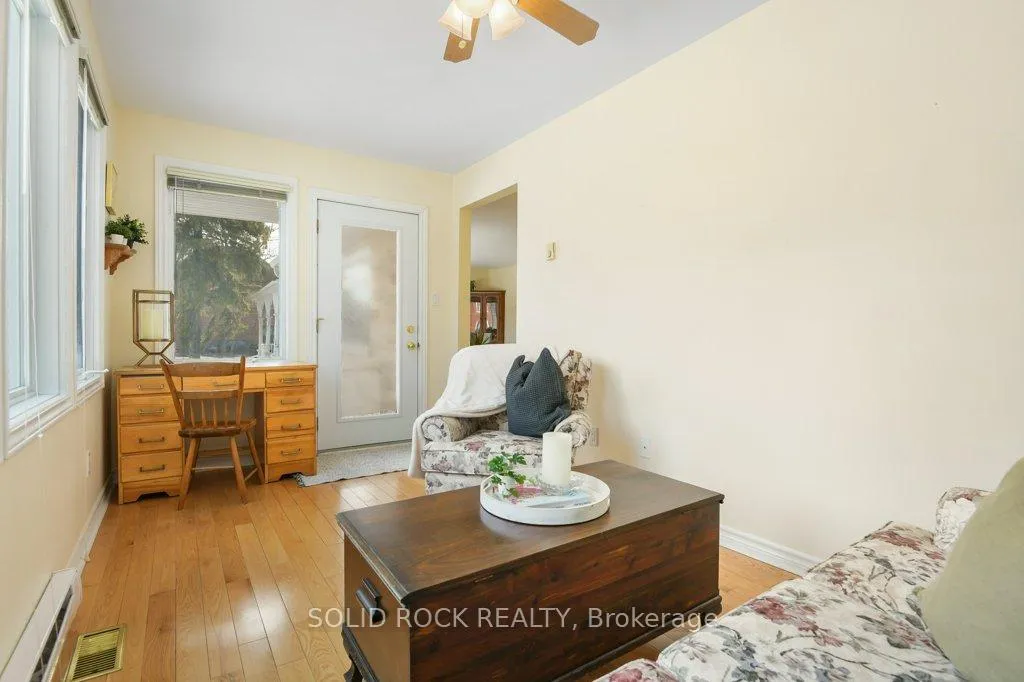 Photo 3 of 146 Elgin Street W, Arnprior — HOMEH