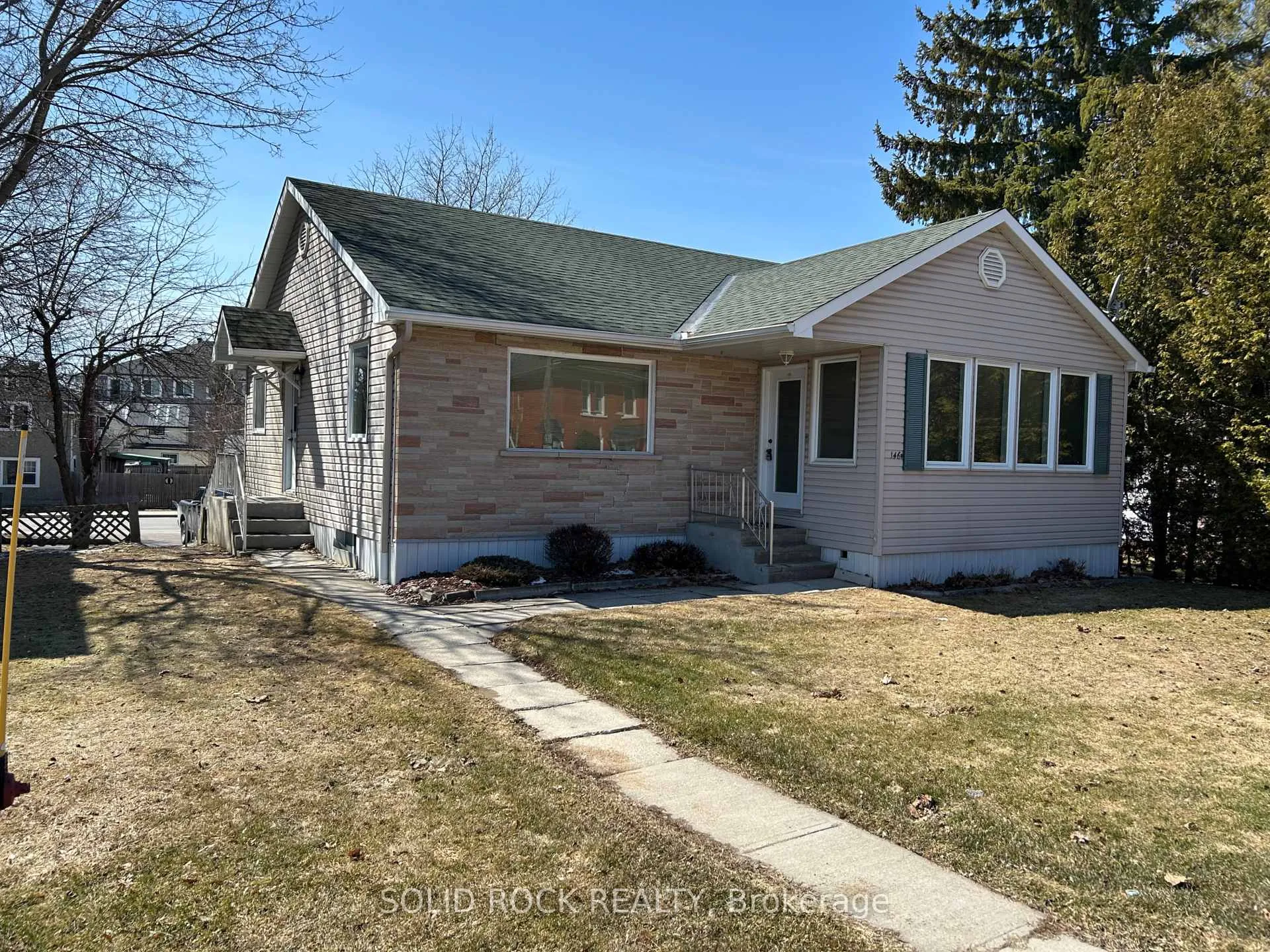 Photo 32 of 146 Elgin Street W, Arnprior — HOMEH