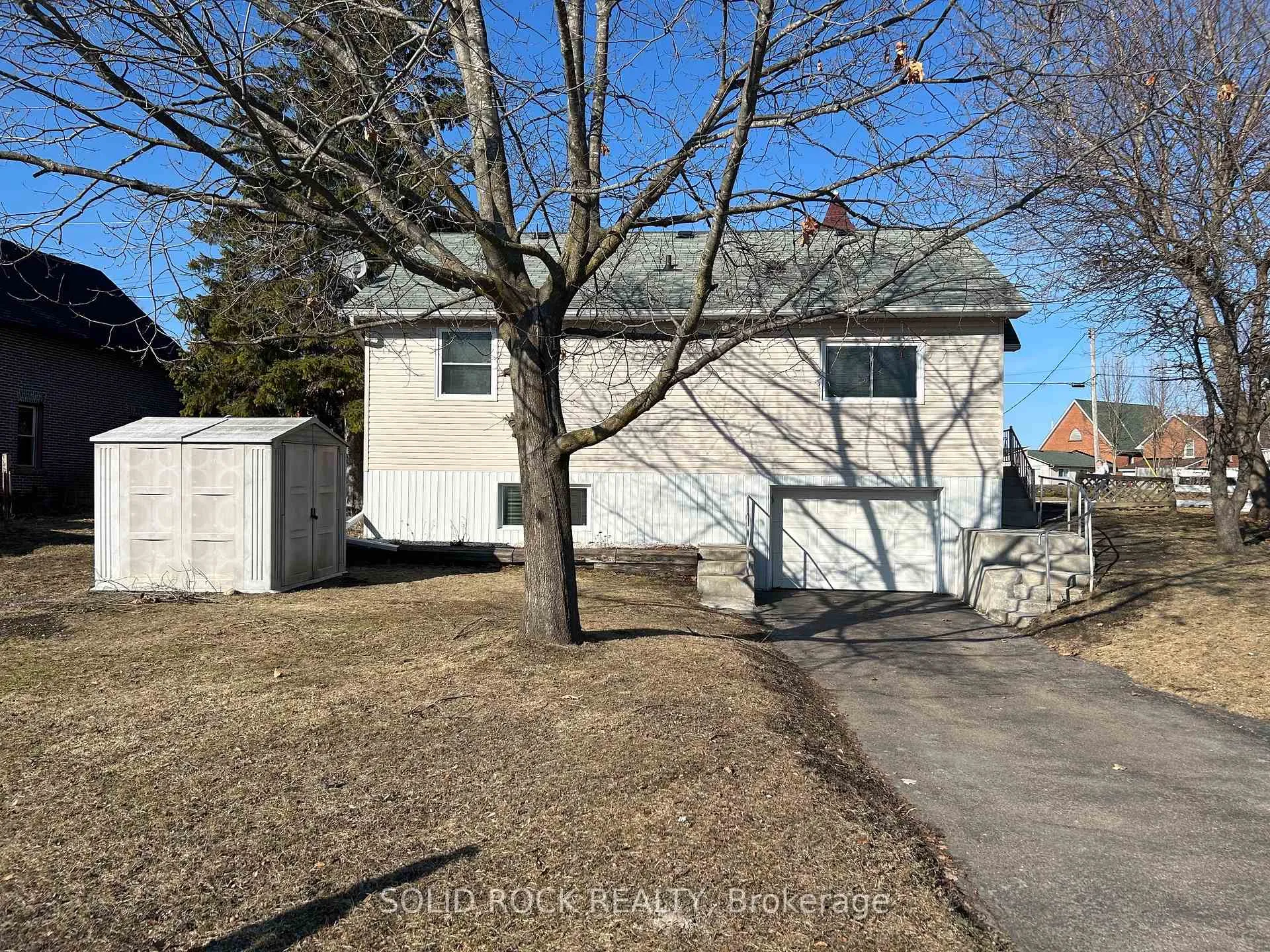 Photo 33 of 146 Elgin Street W, Arnprior — HOMEH