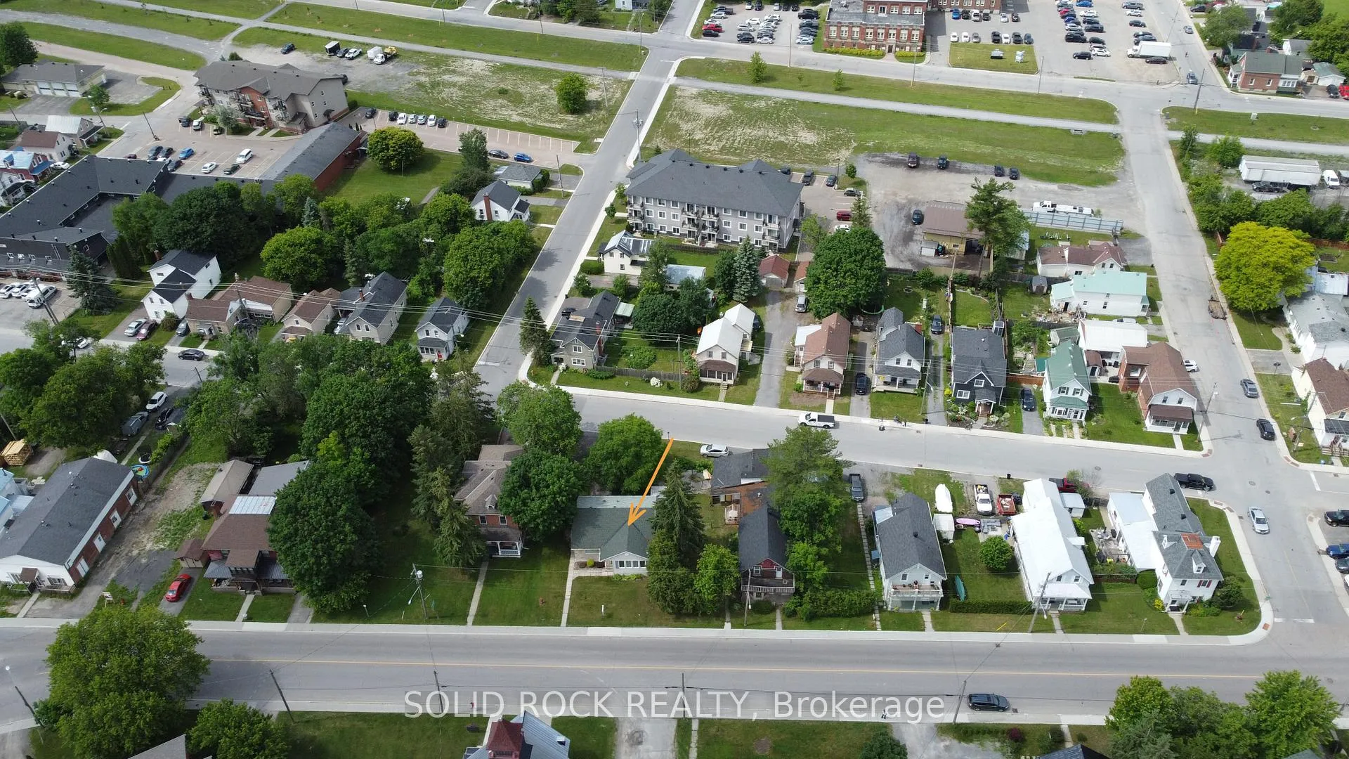 Photo 1 of 146 Elgin Street W, Arnprior — HOMEH