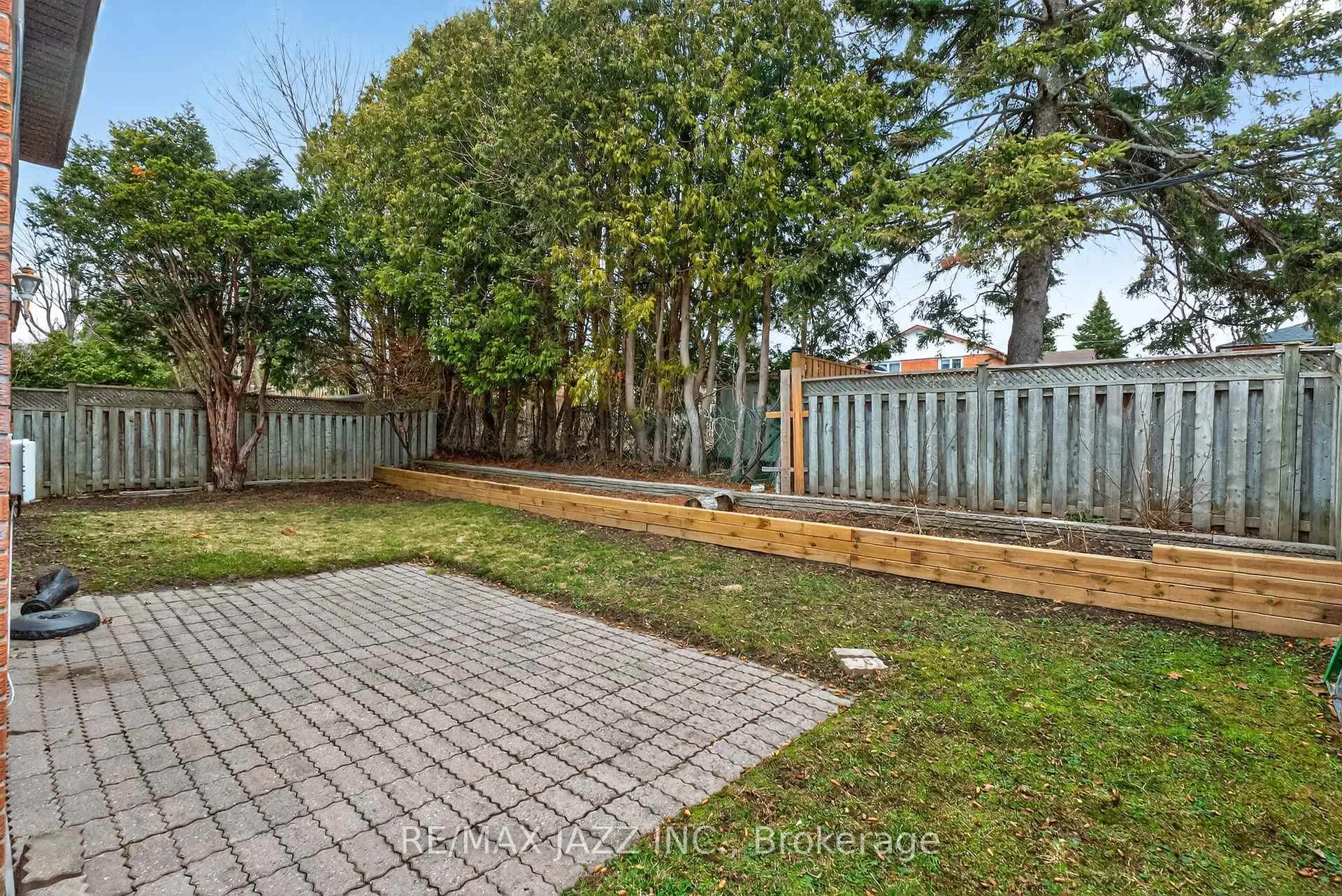 Photo 24 of 53 Oakdale Drive, Oshawa, Donevan — HOMEH