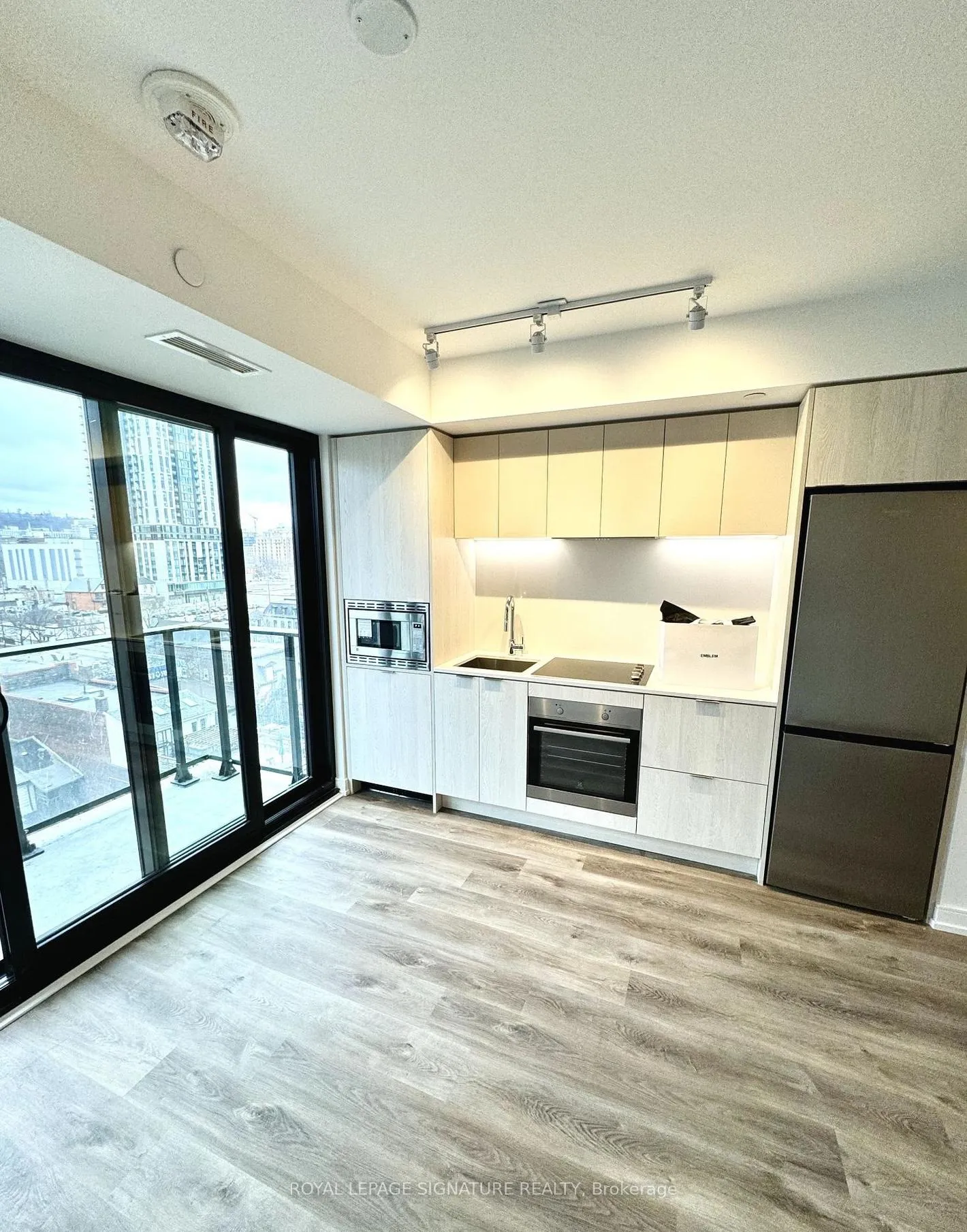 Photo 2 of Unit 804, 1 Jarvis Street, Hamilton, Beasley — HOMEH