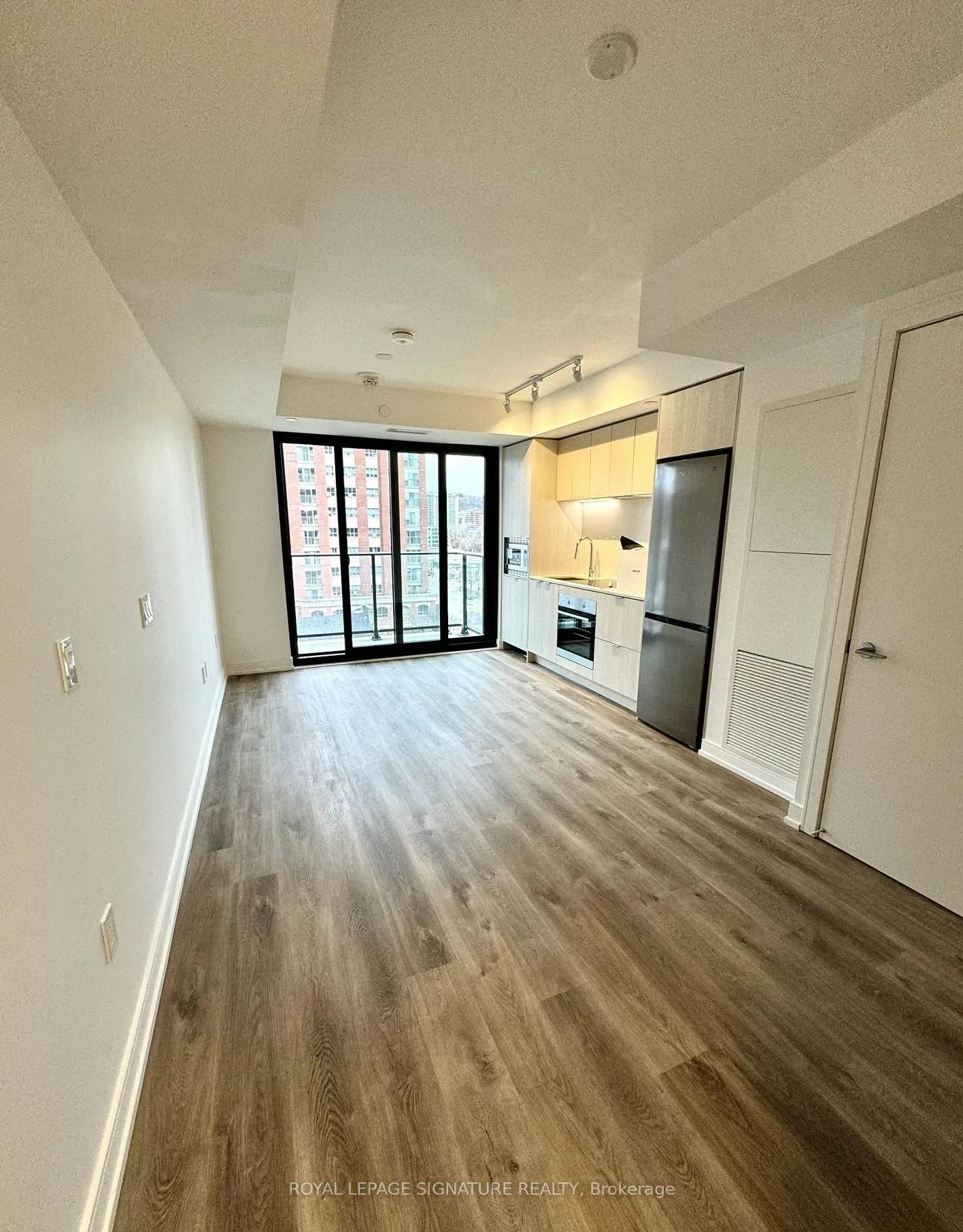 Photo 4 of Unit 804, 1 Jarvis Street, Hamilton, Beasley — HOMEH