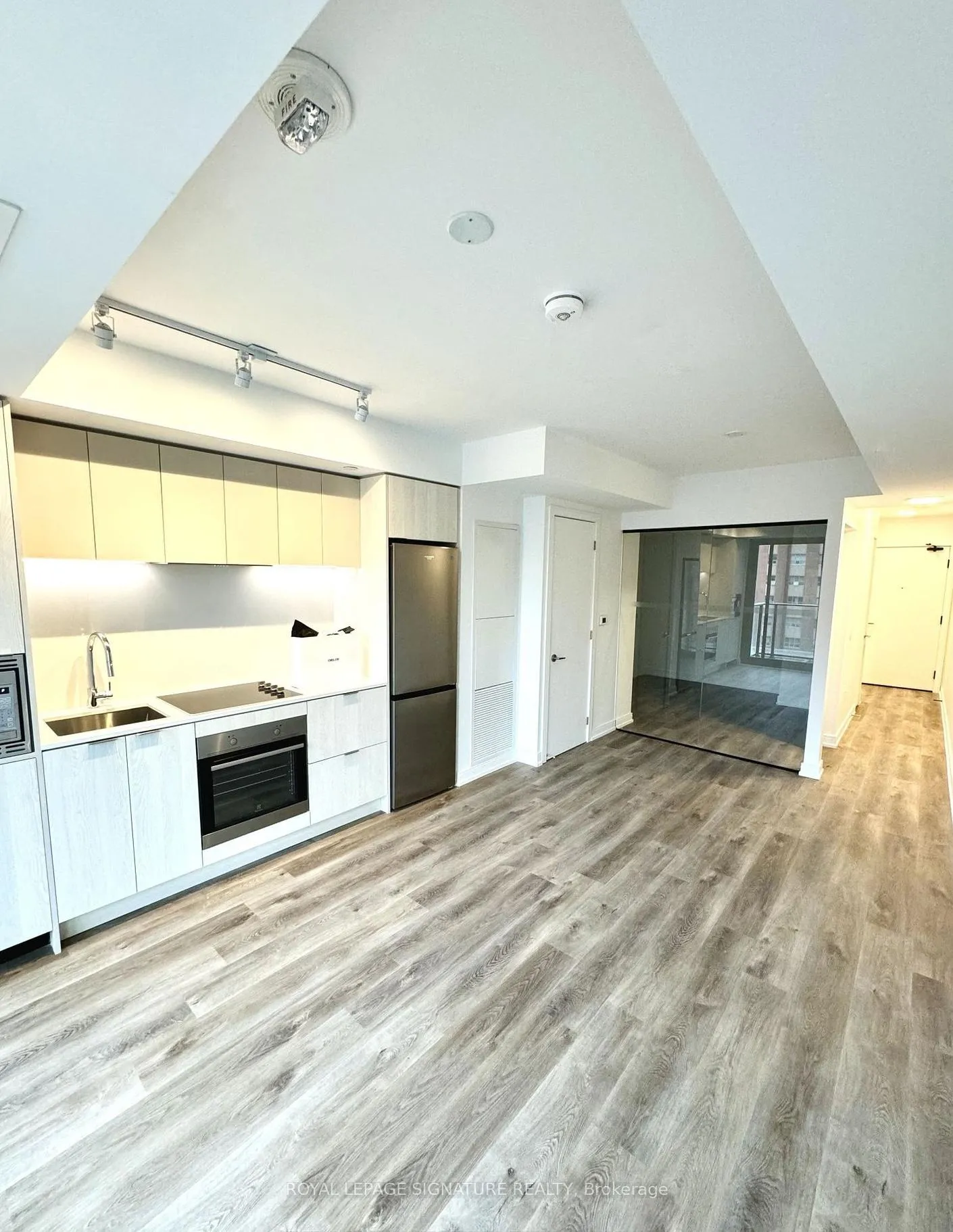 Photo 6 of Unit 804, 1 Jarvis Street, Hamilton, Beasley — HOMEH