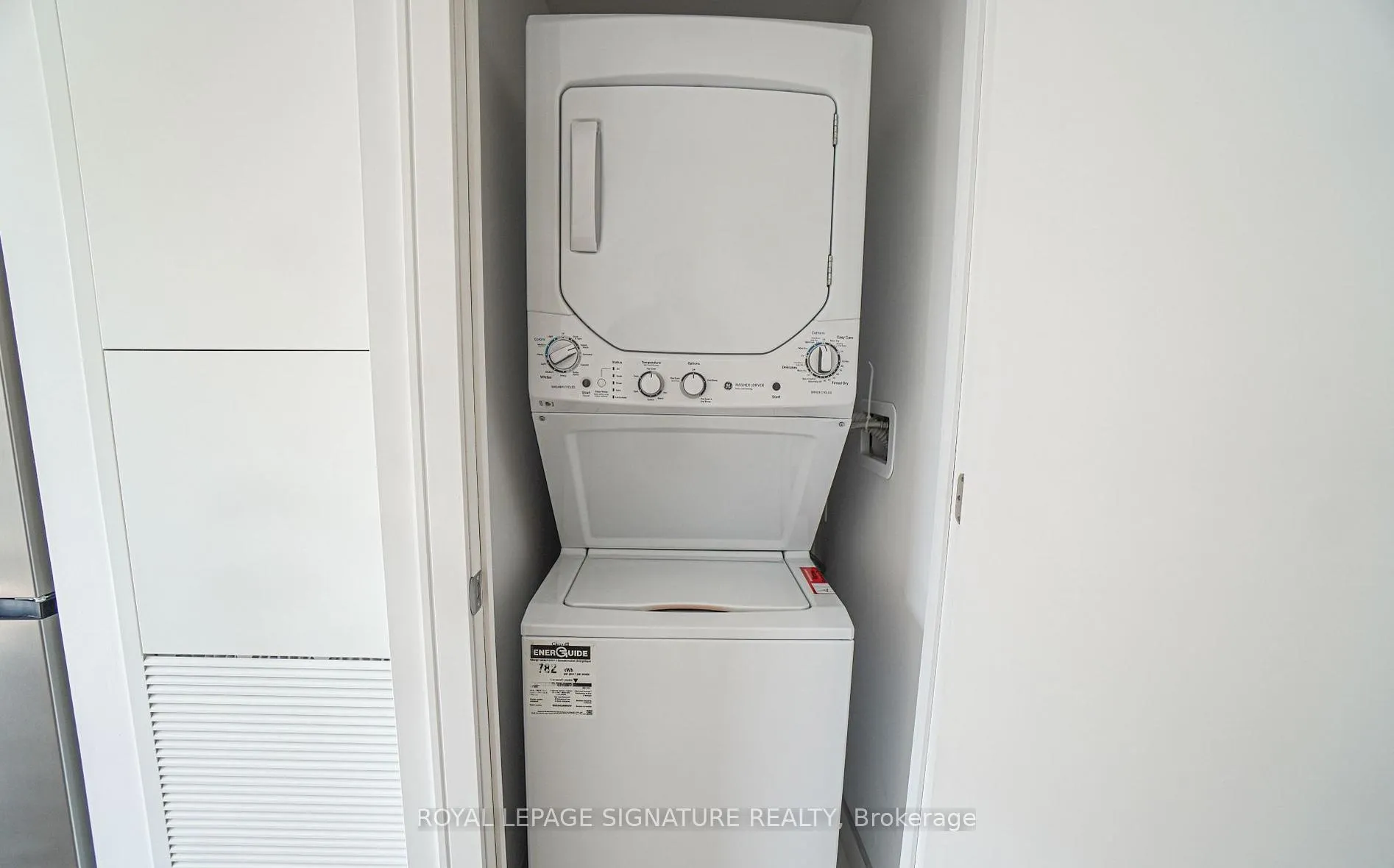 Photo 10 of Unit 804, 1 Jarvis Street, Hamilton, Beasley — HOMEH