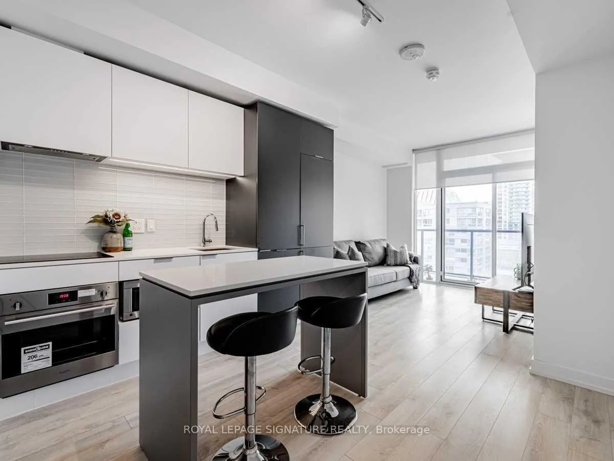 Photo 1 of Unit 707, 33 Helendale Avenue, Toronto, Yonge-Eglinton — HOMEH