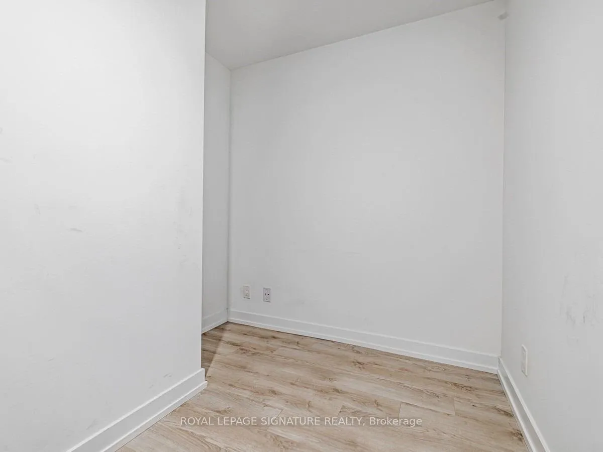 Photo 6 of Unit 707, 33 Helendale Avenue, Toronto, Yonge-Eglinton — HOMEH