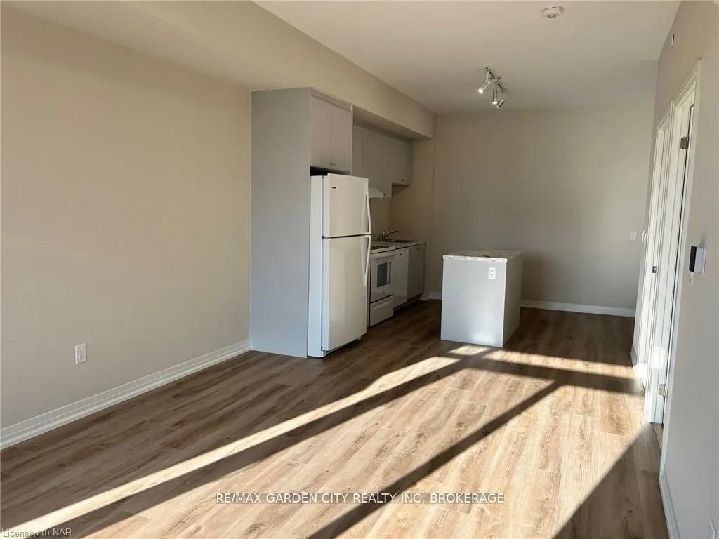 Photo 7 of Unit 0438, 50 Herrick Avenue, St. Catharines, Oakdale — HOMEH