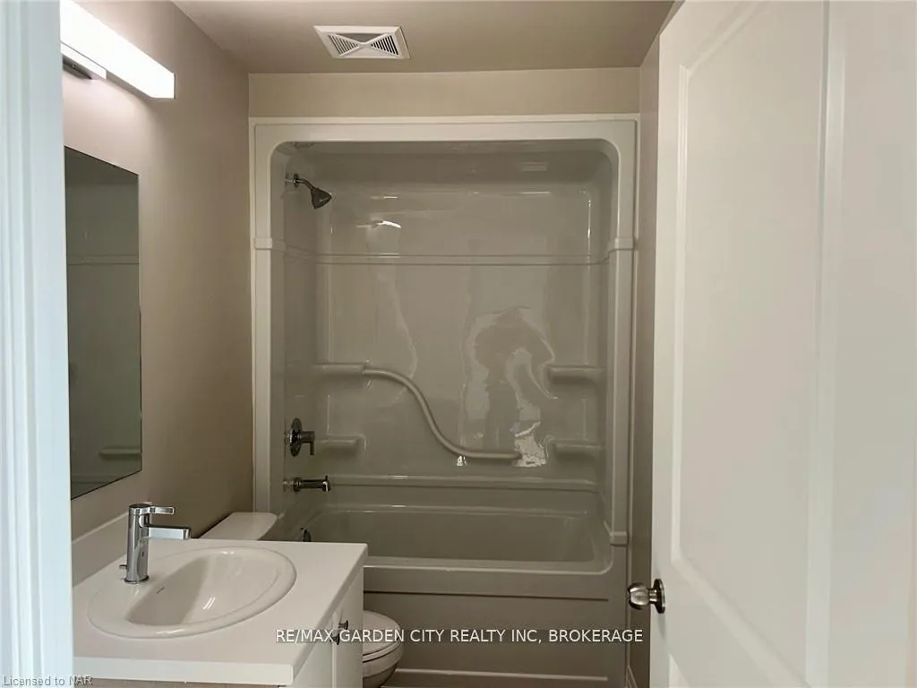 Photo 15 of Unit 0438, 50 Herrick Avenue, St. Catharines, Oakdale — HOMEH