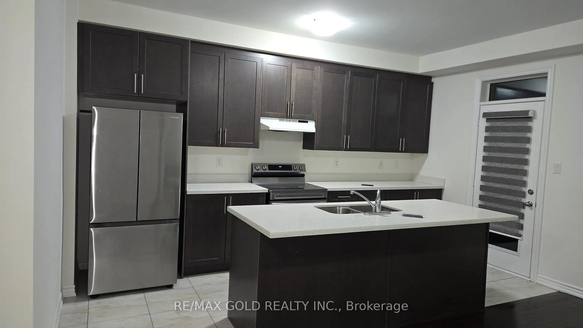 Photo 2 of 25 Truffle Court, Brampton, Northwest Brampton — HOMEH