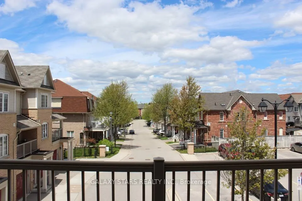 Photo 11 of 192 Kingston Road W, Ajax, Central — HOMEH