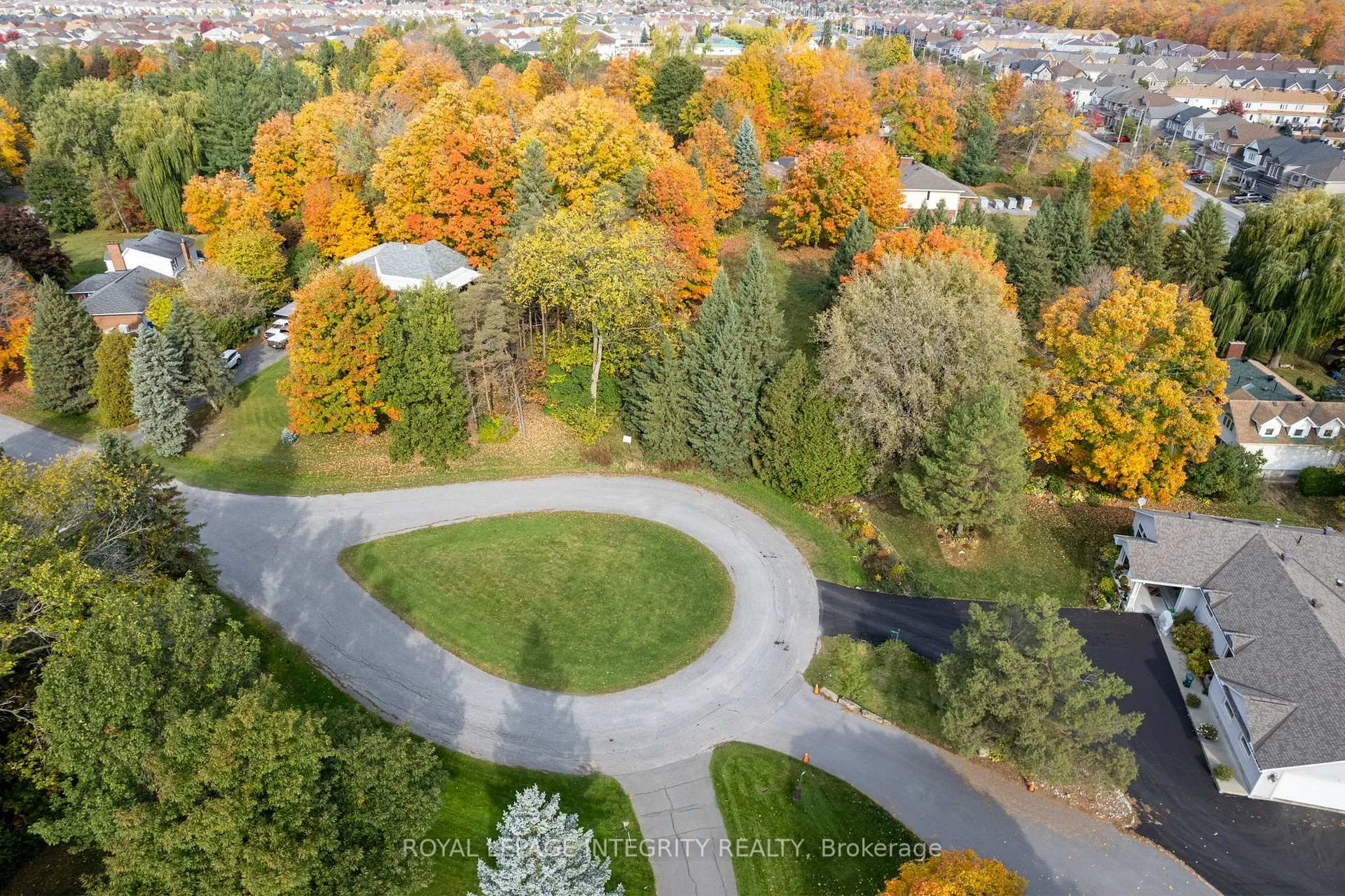 Photo 10 of Unit 2, 3440 Woodroffe Avenue, Ottawa, Barrhaven - Hearts Desire — HOMEH
