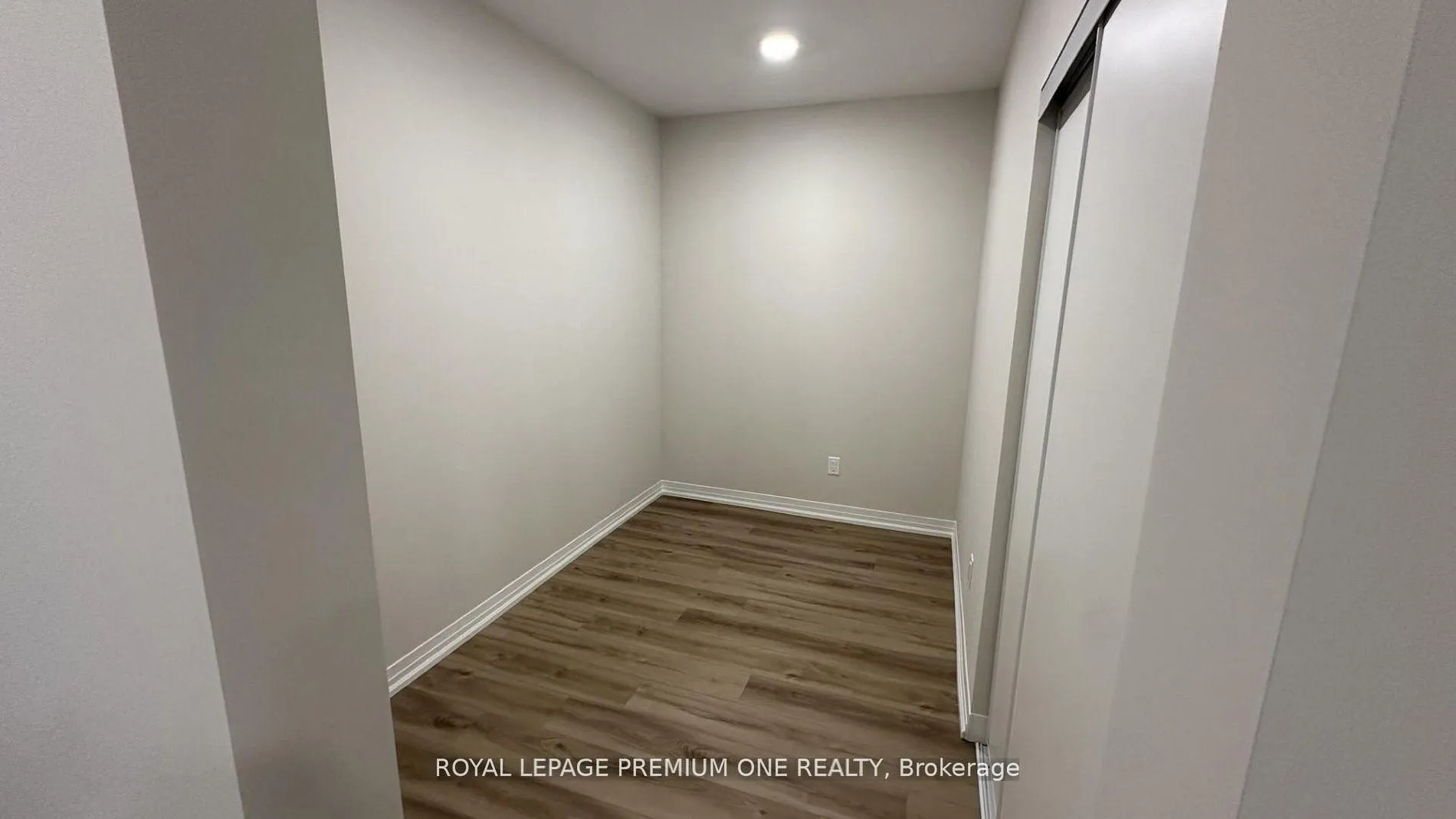 Photo 8 of Unit 220, 50 Herrick Avenue, St. Catharines, Oakdale — HOMEH