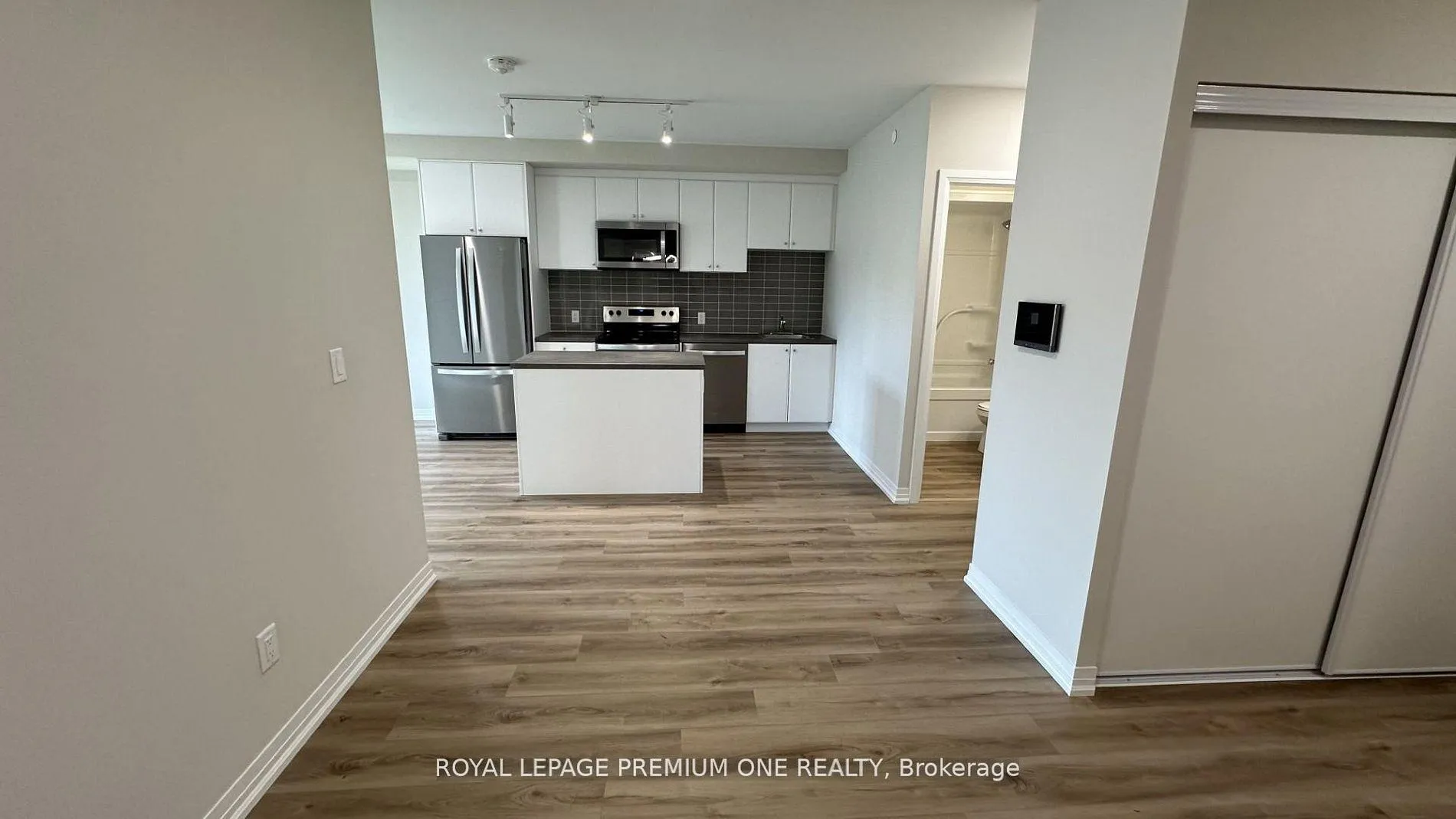 Photo 11 of Unit 220, 50 Herrick Avenue, St. Catharines, Oakdale — HOMEH