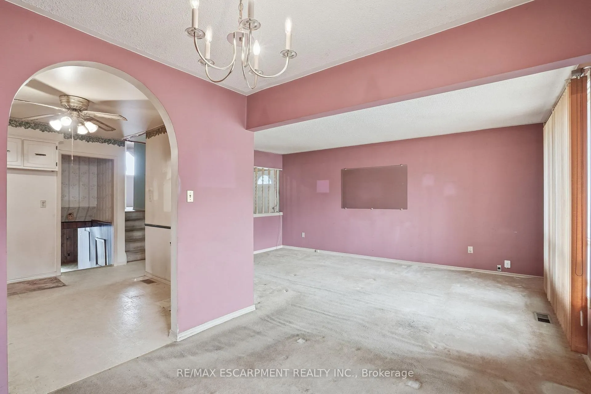 Photo 8 of 53 Sherry Lane Drive, Hamilton, Vincent — HOMEH