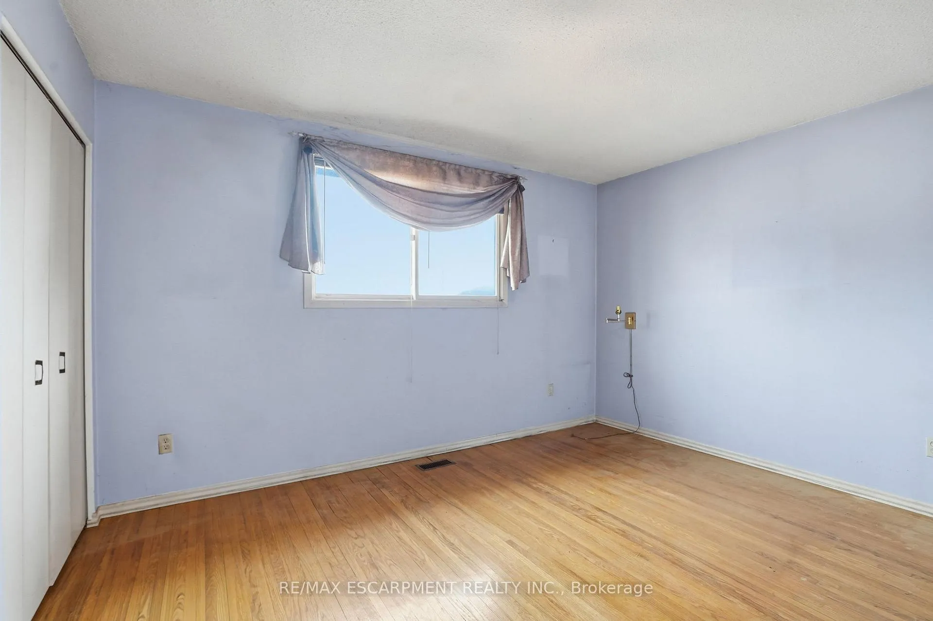 Photo 10 of 53 Sherry Lane Drive, Hamilton, Vincent — HOMEH