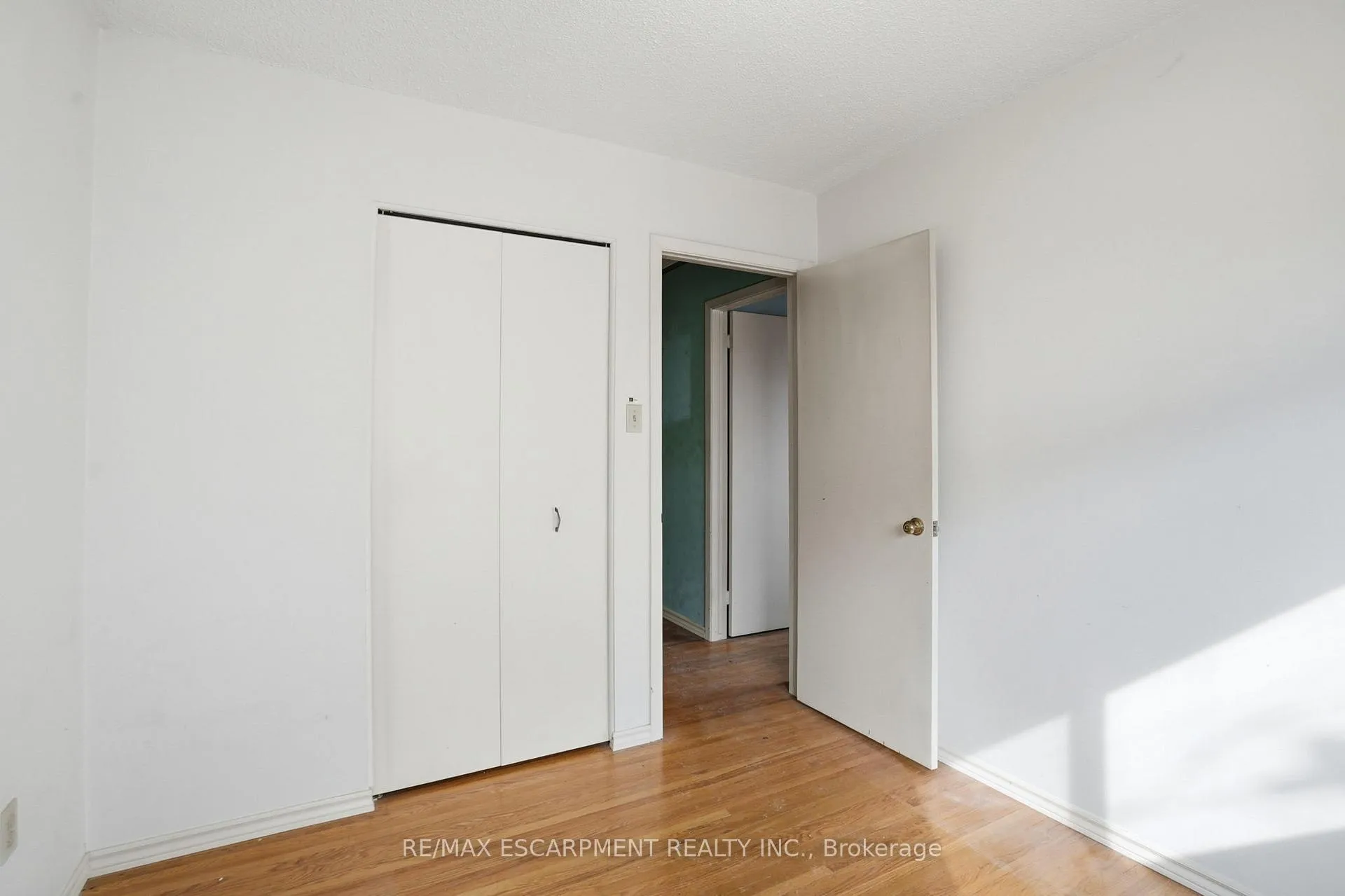 Photo 13 of 53 Sherry Lane Drive, Hamilton, Vincent — HOMEH