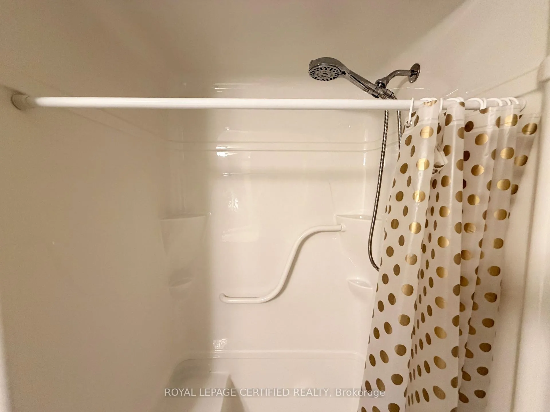 Photo 27 of Unit 53, 7768 Ascot Circle NE, Niagara Falls, Ascot — HOMEH