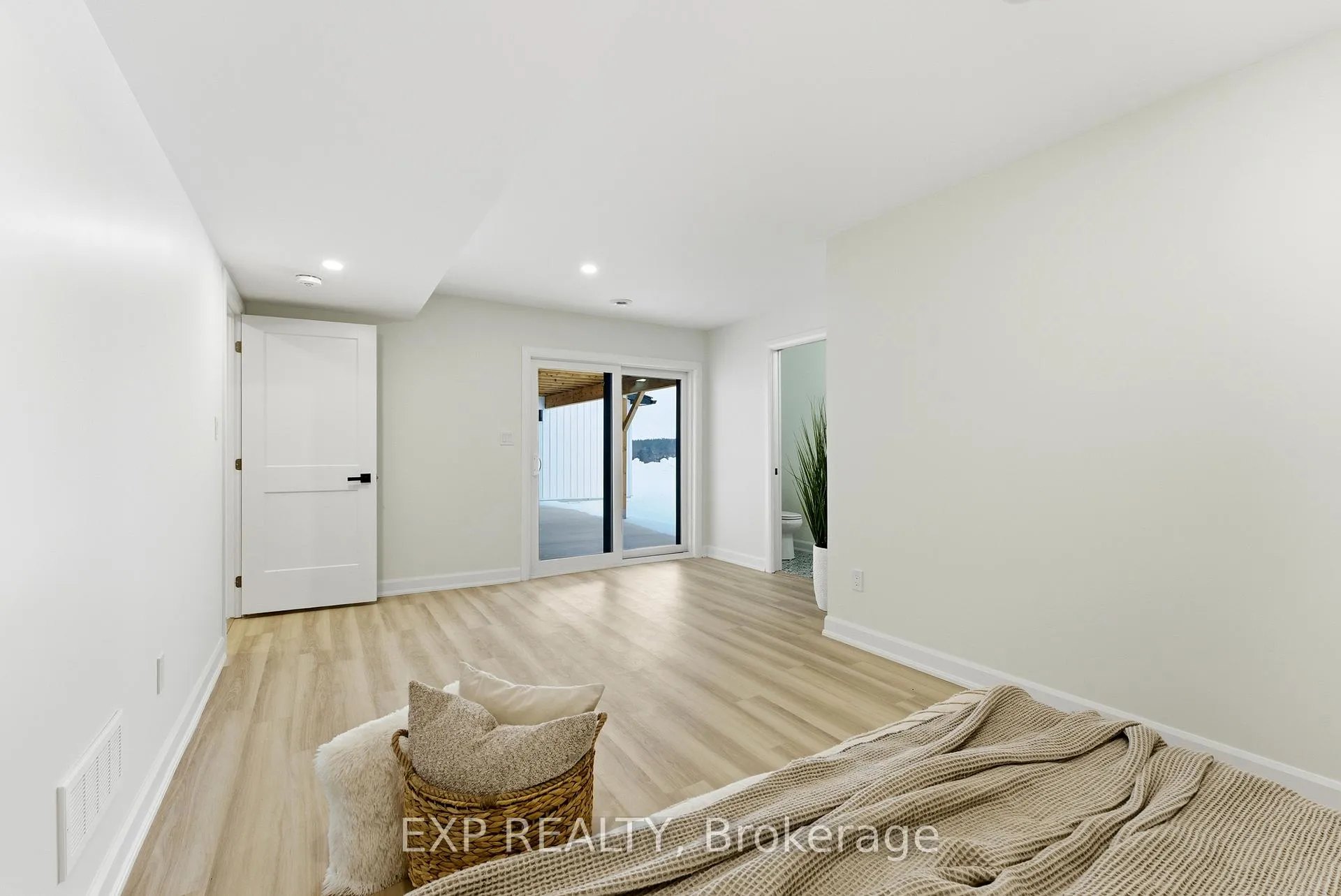 Photo 43 of 171 Pine Hill Crescent, Belleville, Thurlow Ward — HOMEH