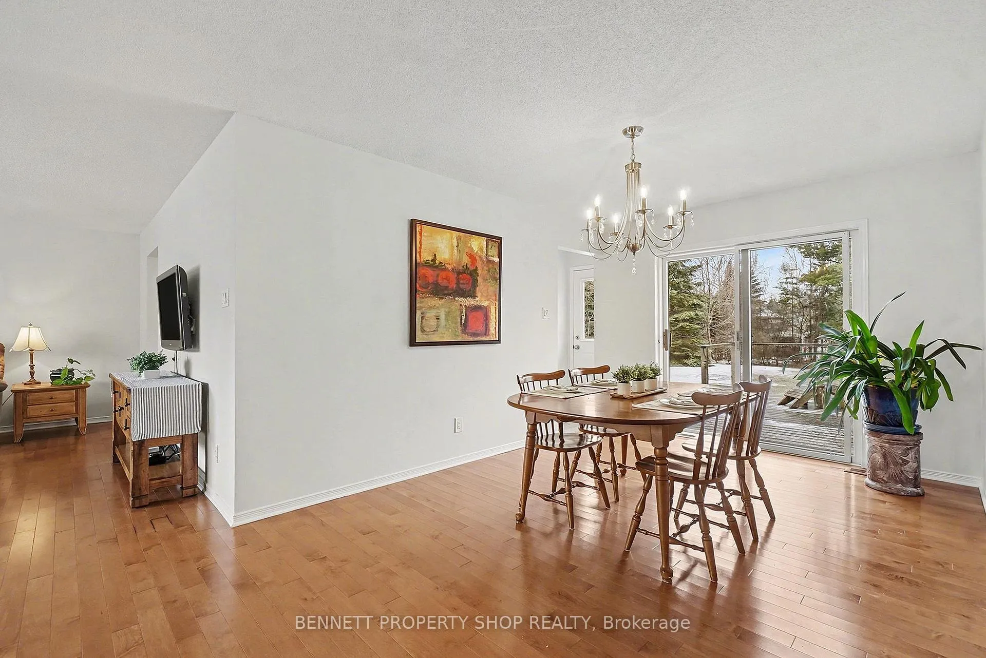Photo 9 of 1262 Rousseau Crescent, Ottawa, Greely — HOMEH