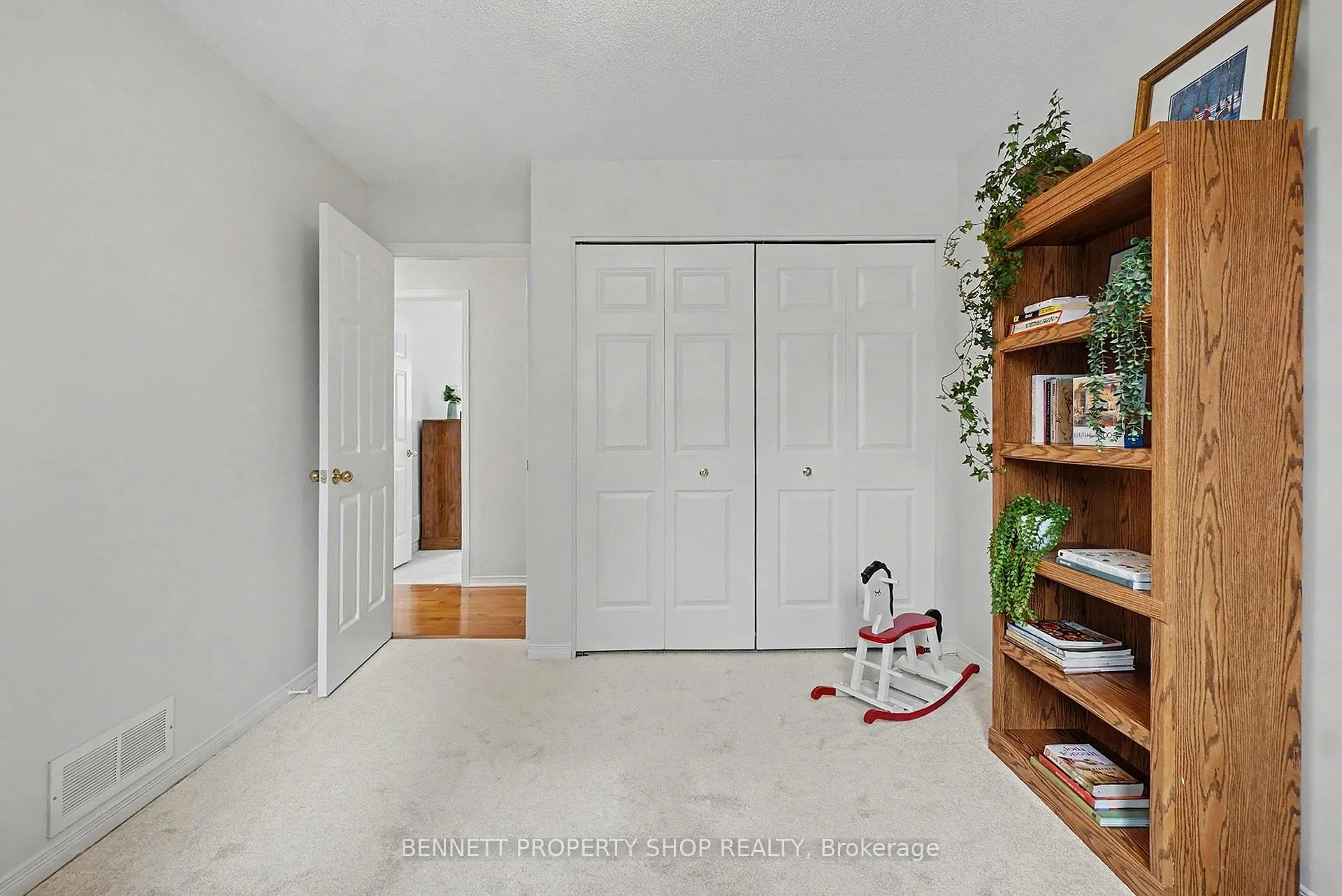 Photo 16 of 1262 Rousseau Crescent, Ottawa, Greely — HOMEH