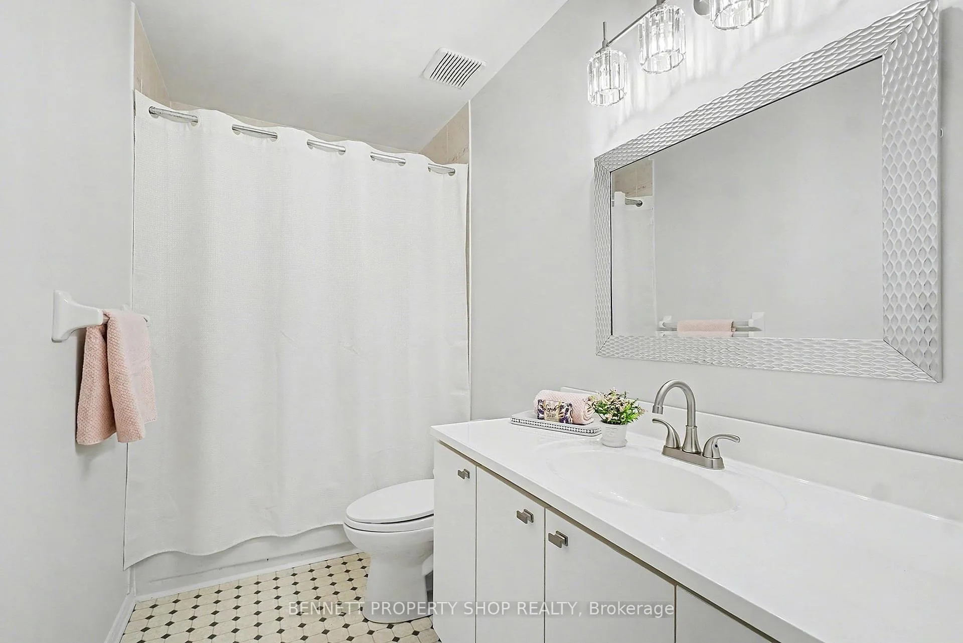 Photo 23 of 1262 Rousseau Crescent, Ottawa, Greely — HOMEH