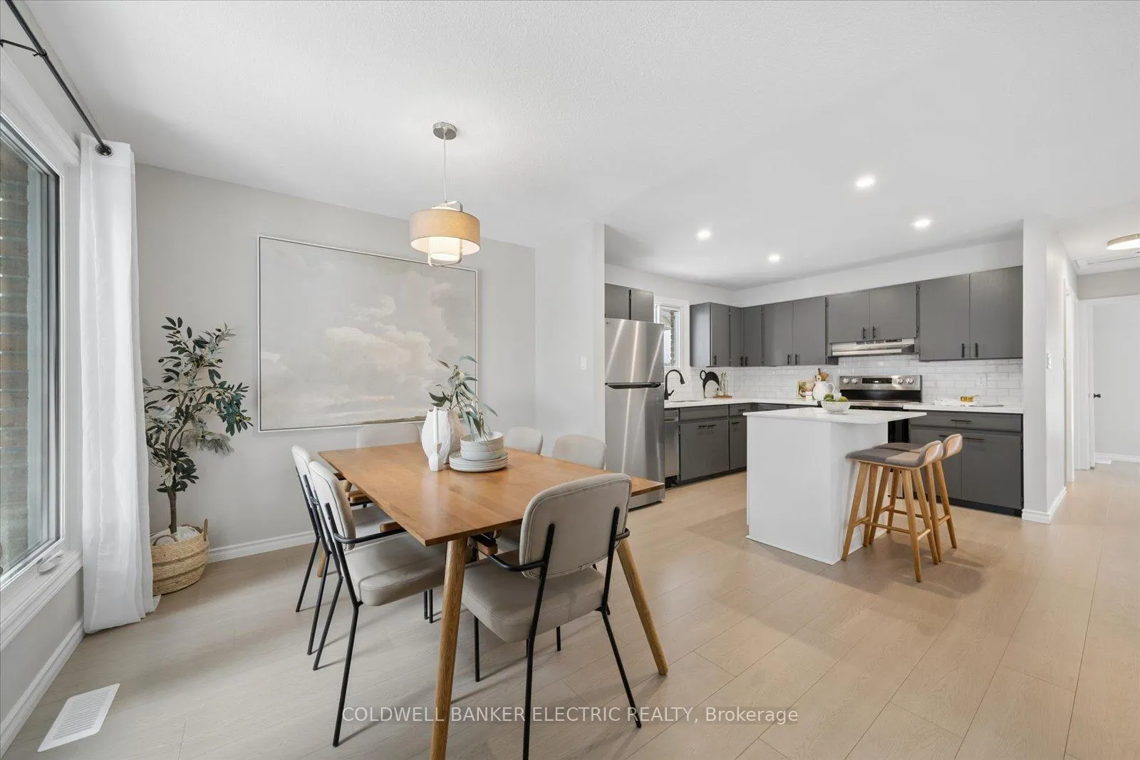 Photo 12 of 830 Orpington Road, Peterborough, Otonabee Ward 1 — HOMEH