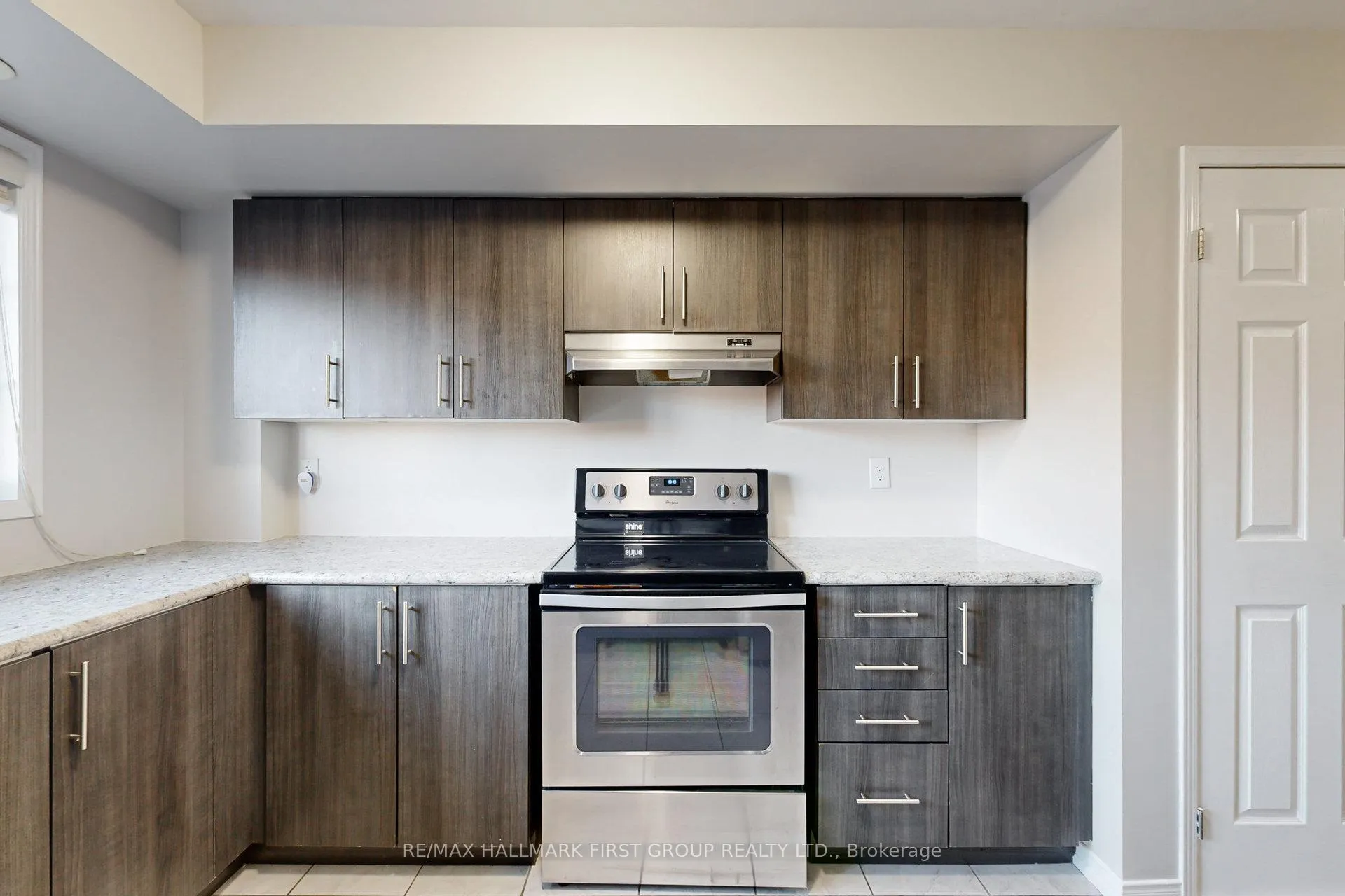 Photo 12 of 2532 Bromus Path, Oshawa, Windfields — HOMEH