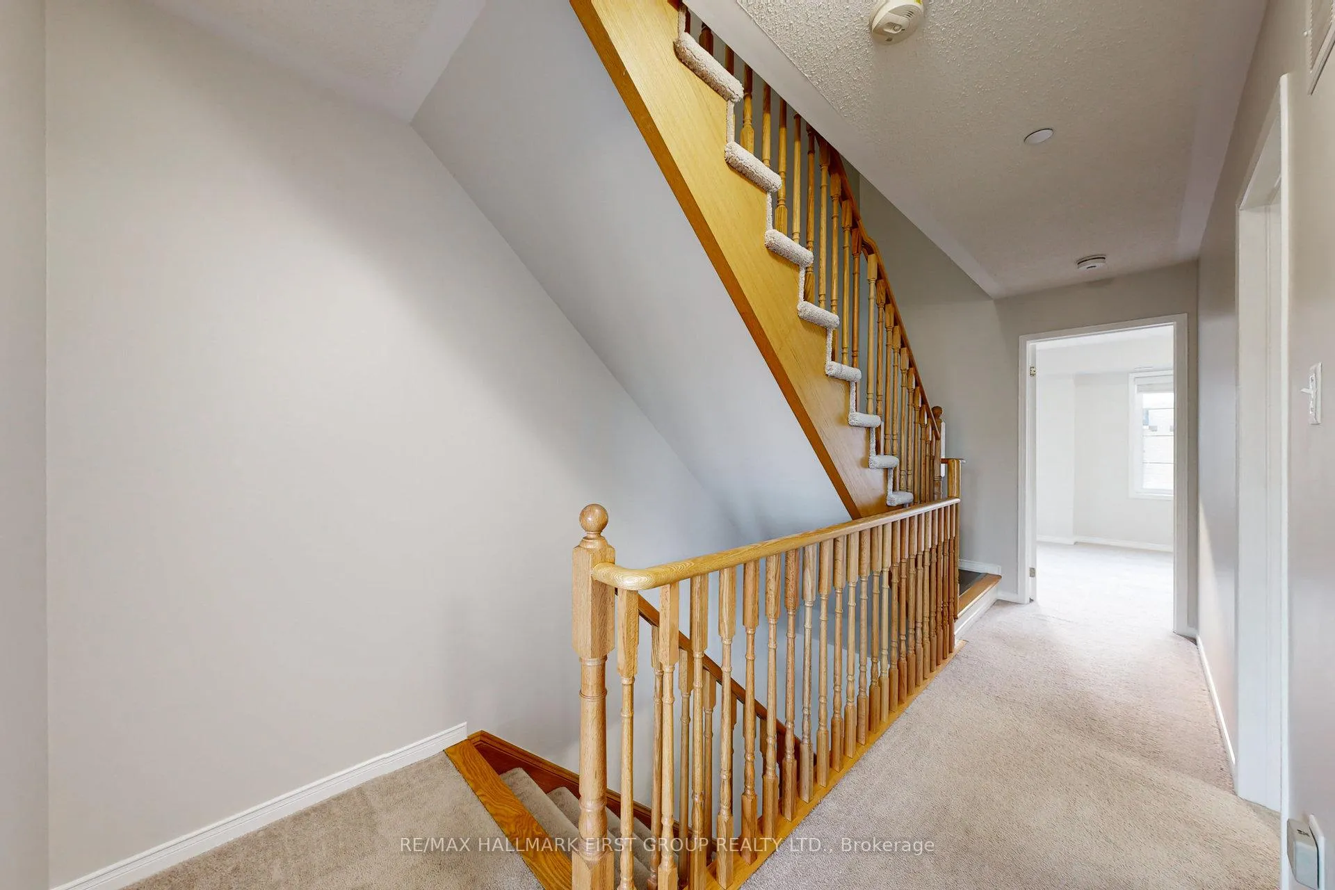 Photo 23 of 2532 Bromus Path, Oshawa, Windfields — HOMEH