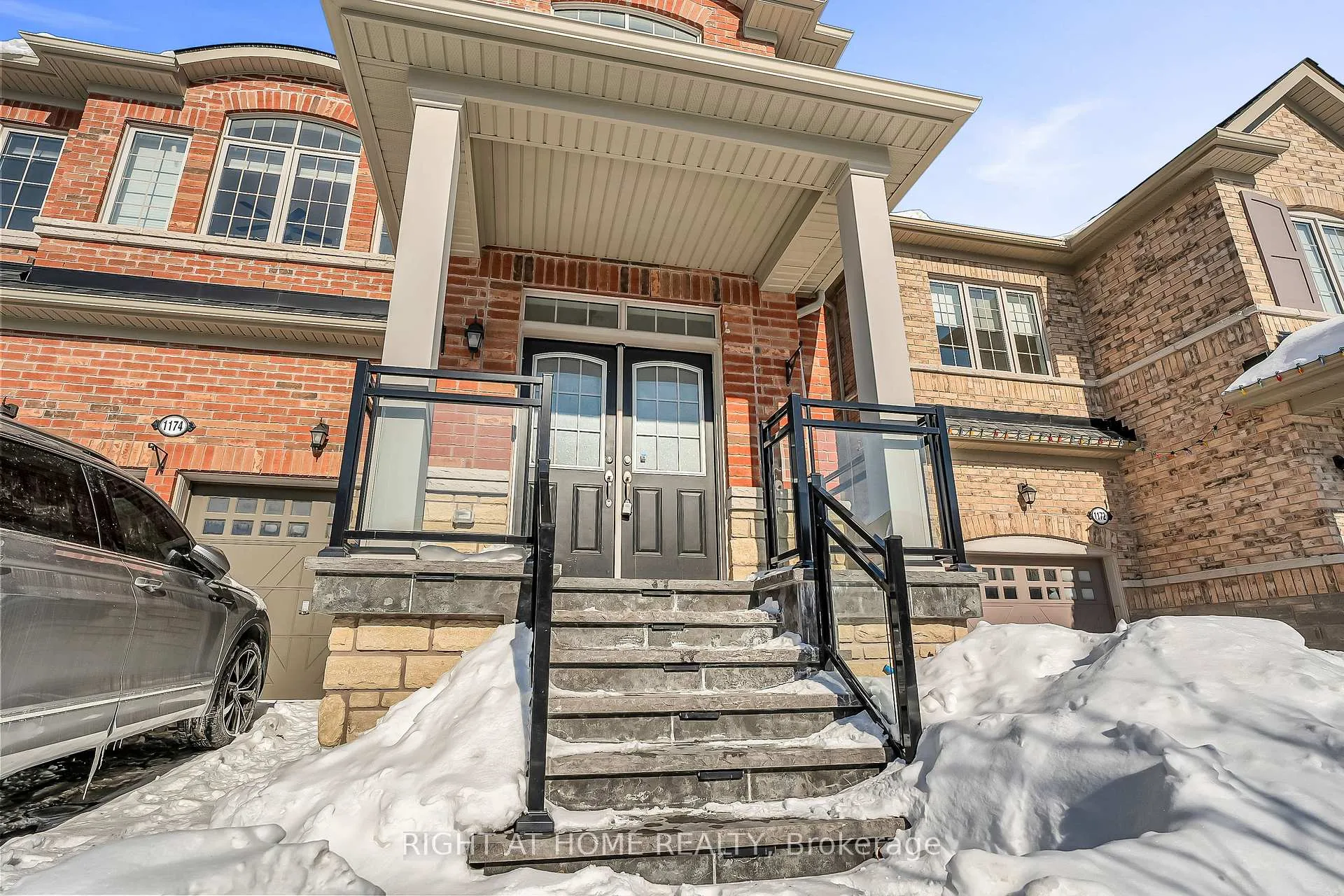 Photo 3 of 1174 Sepia Square, Pickering, Rural Pickering — HOMEH