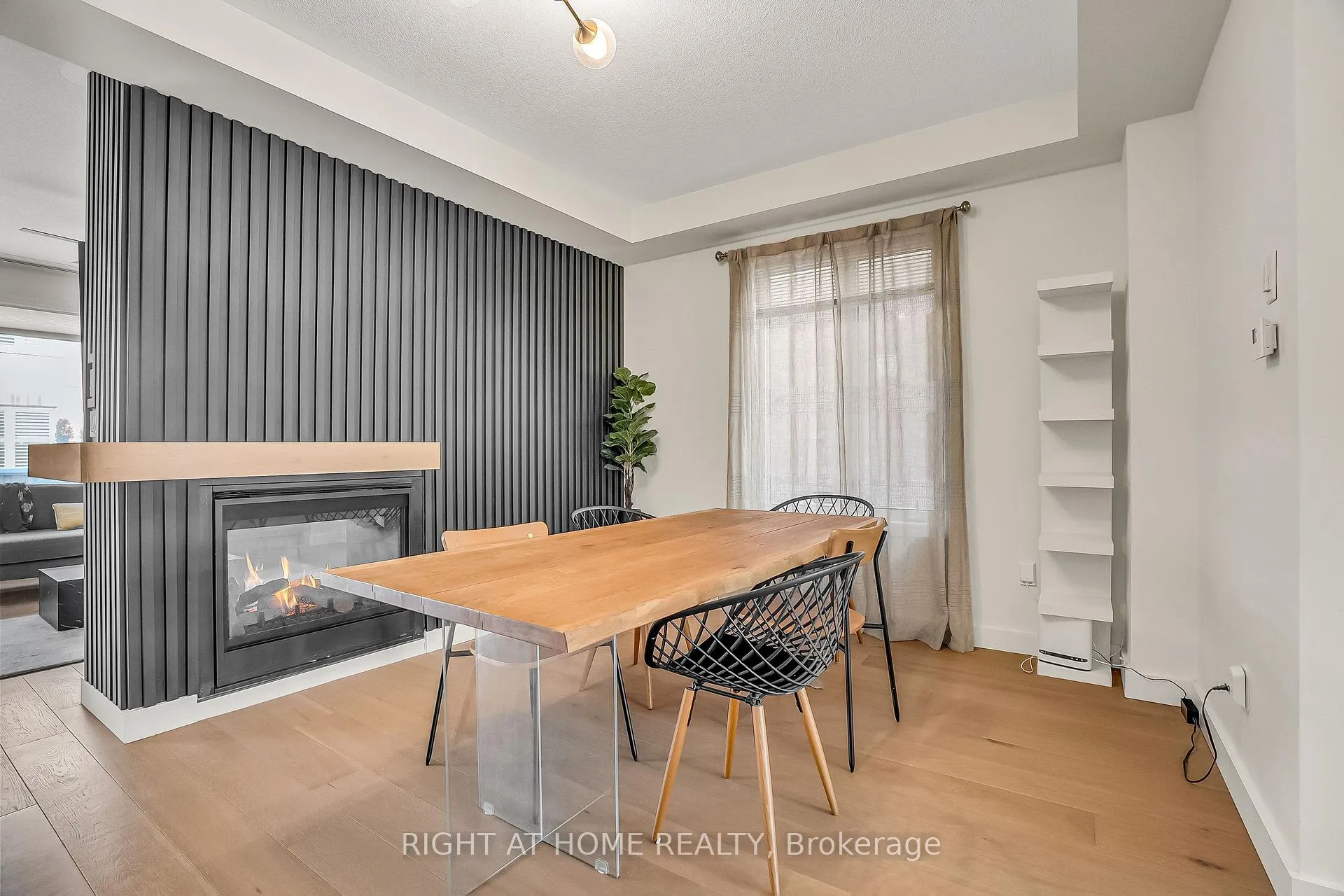 Photo 7 of 1174 Sepia Square, Pickering, Rural Pickering — HOMEH